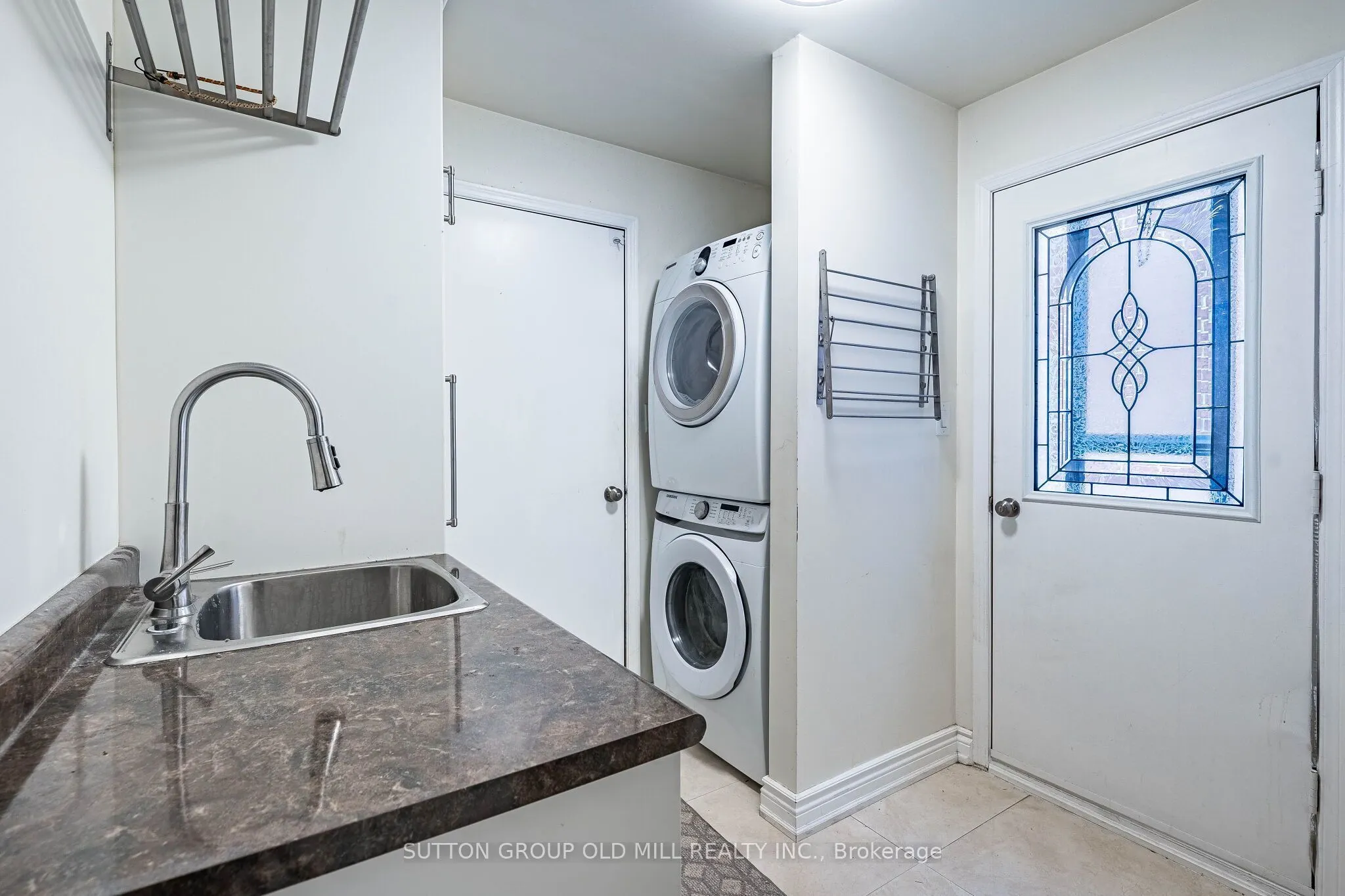 501 Sundown Crescent