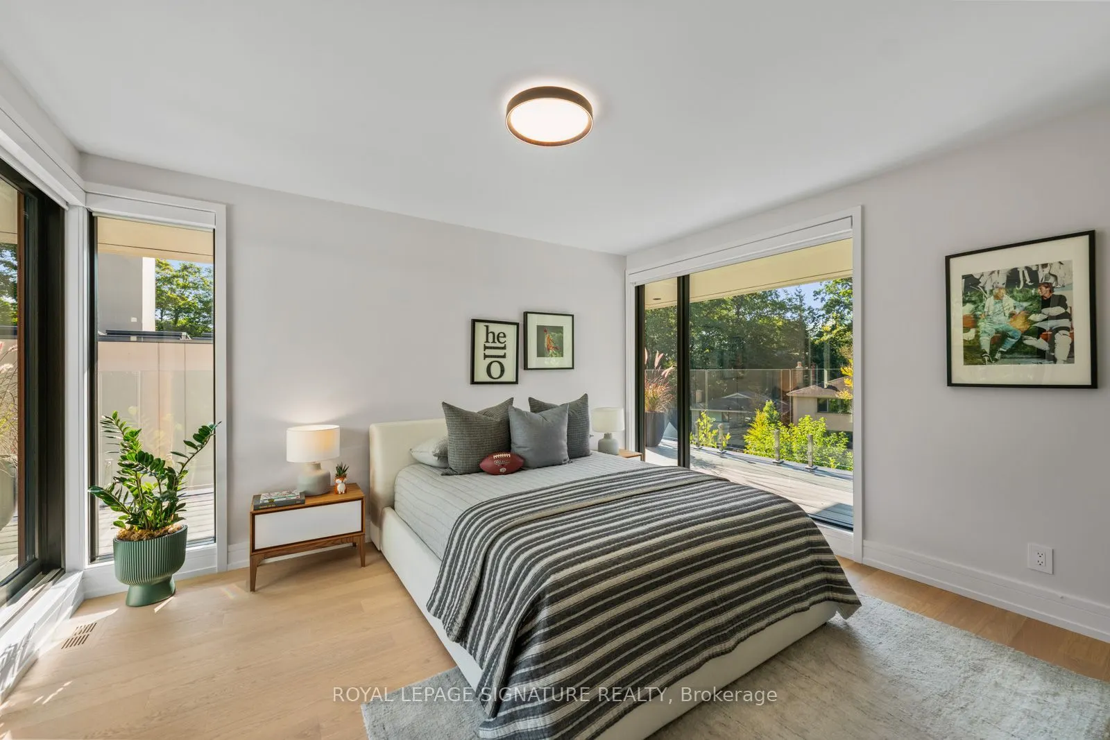 8 Fallingbrook Wood