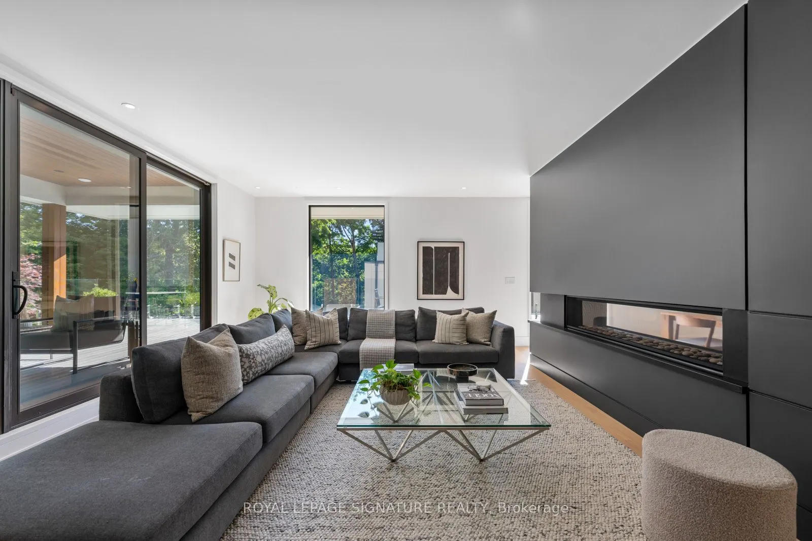 8 Fallingbrook Wood