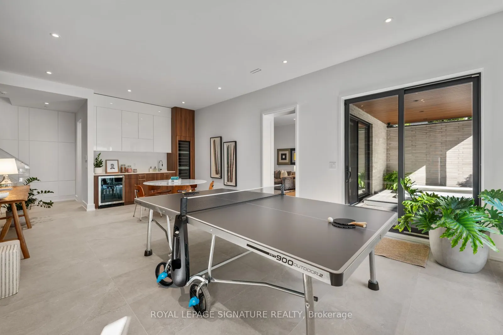 8 Fallingbrook Wood