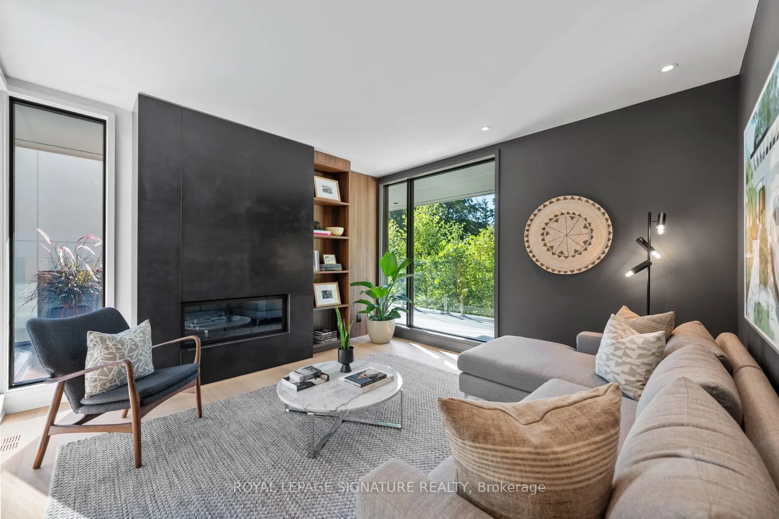 8 Fallingbrook Wood