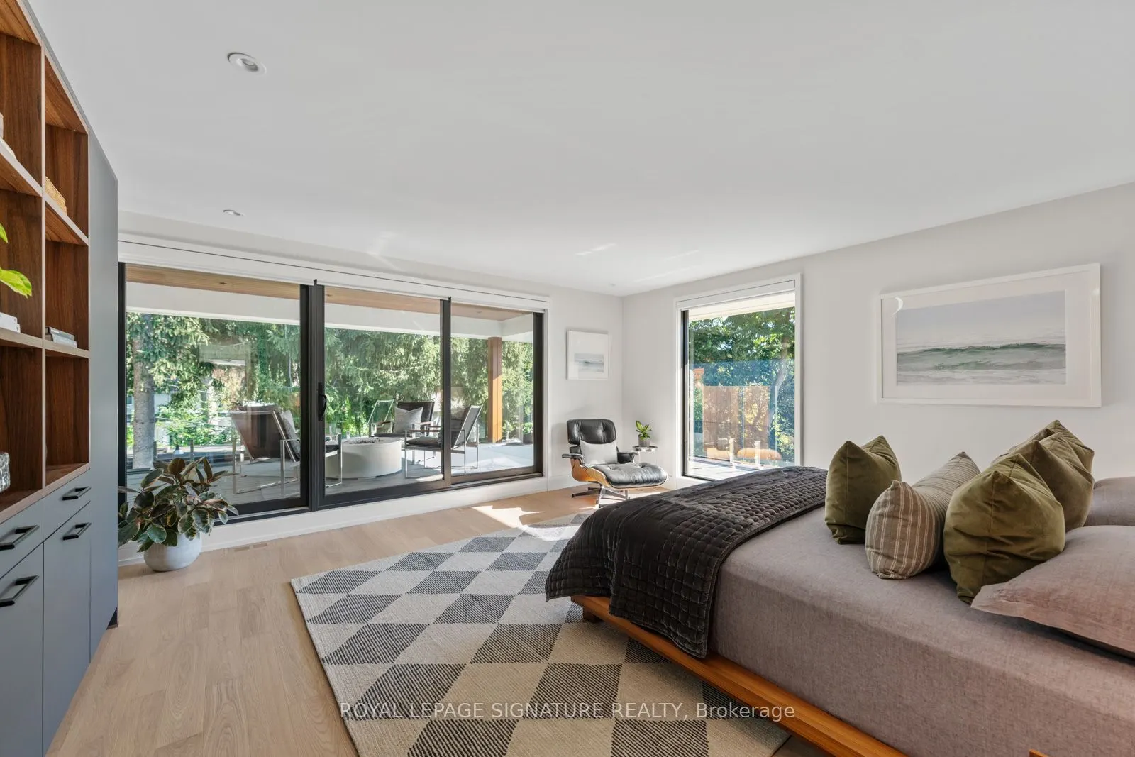 8 Fallingbrook Wood