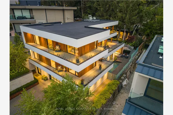 8 Fallingbrook Wood