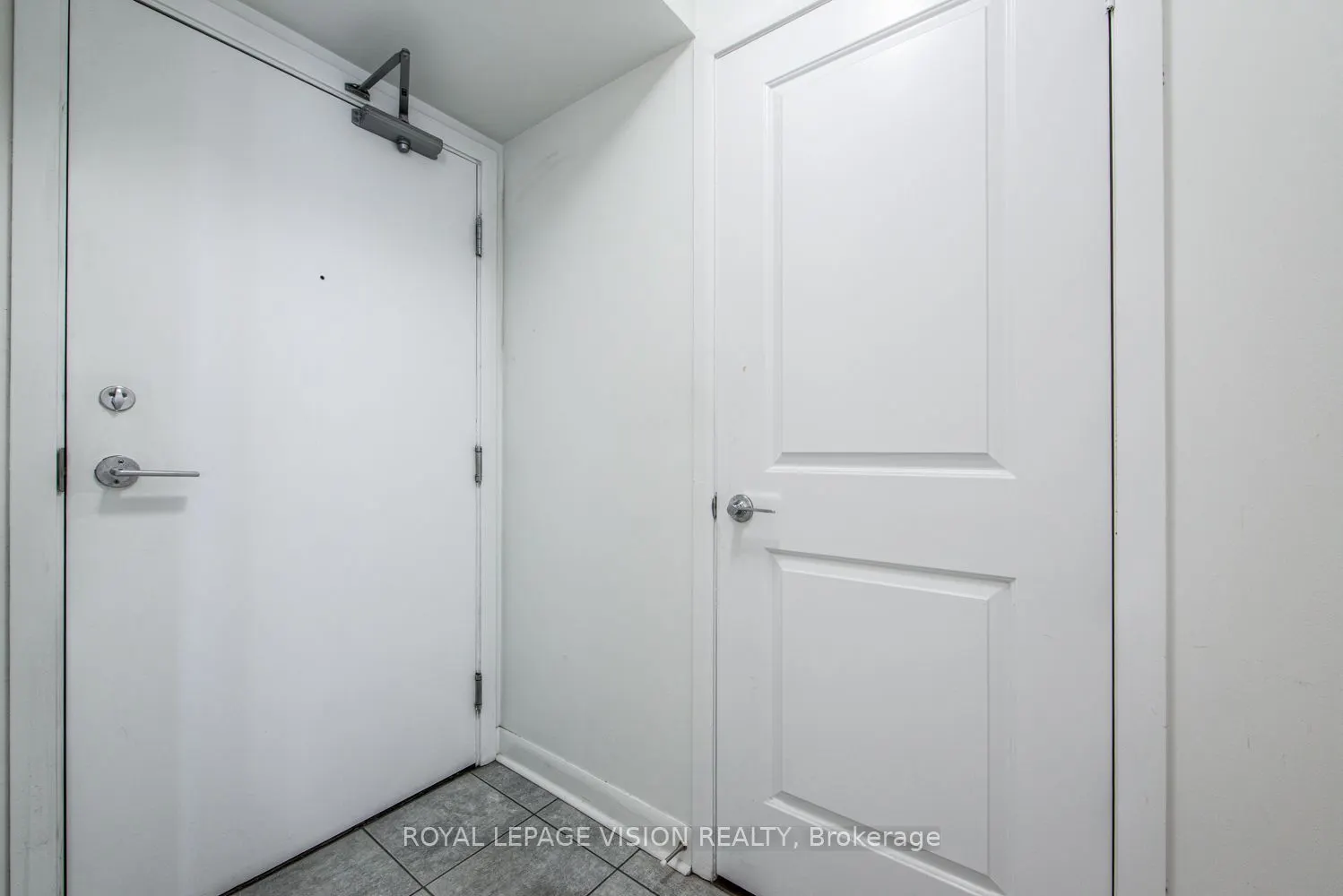 190 Borough Drive #2806