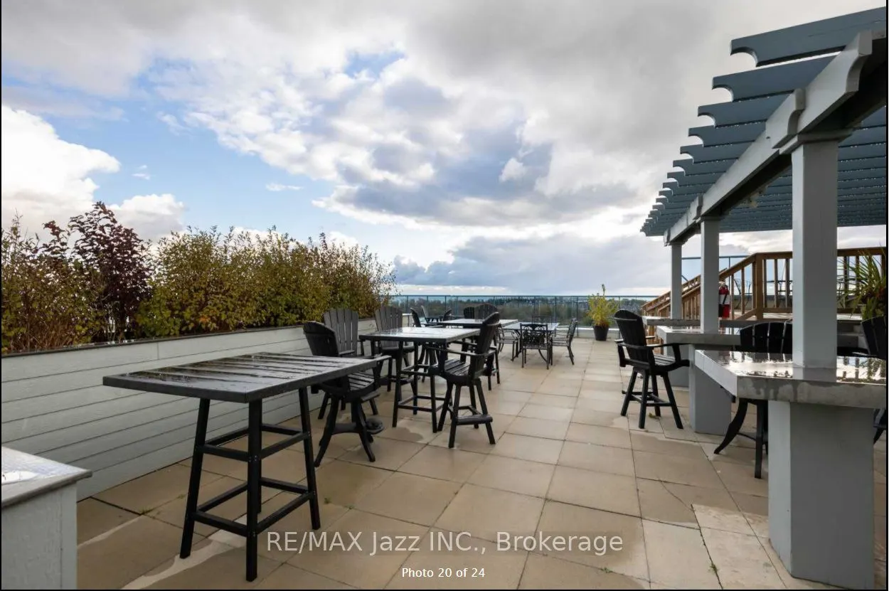 340 Watson Street W #606