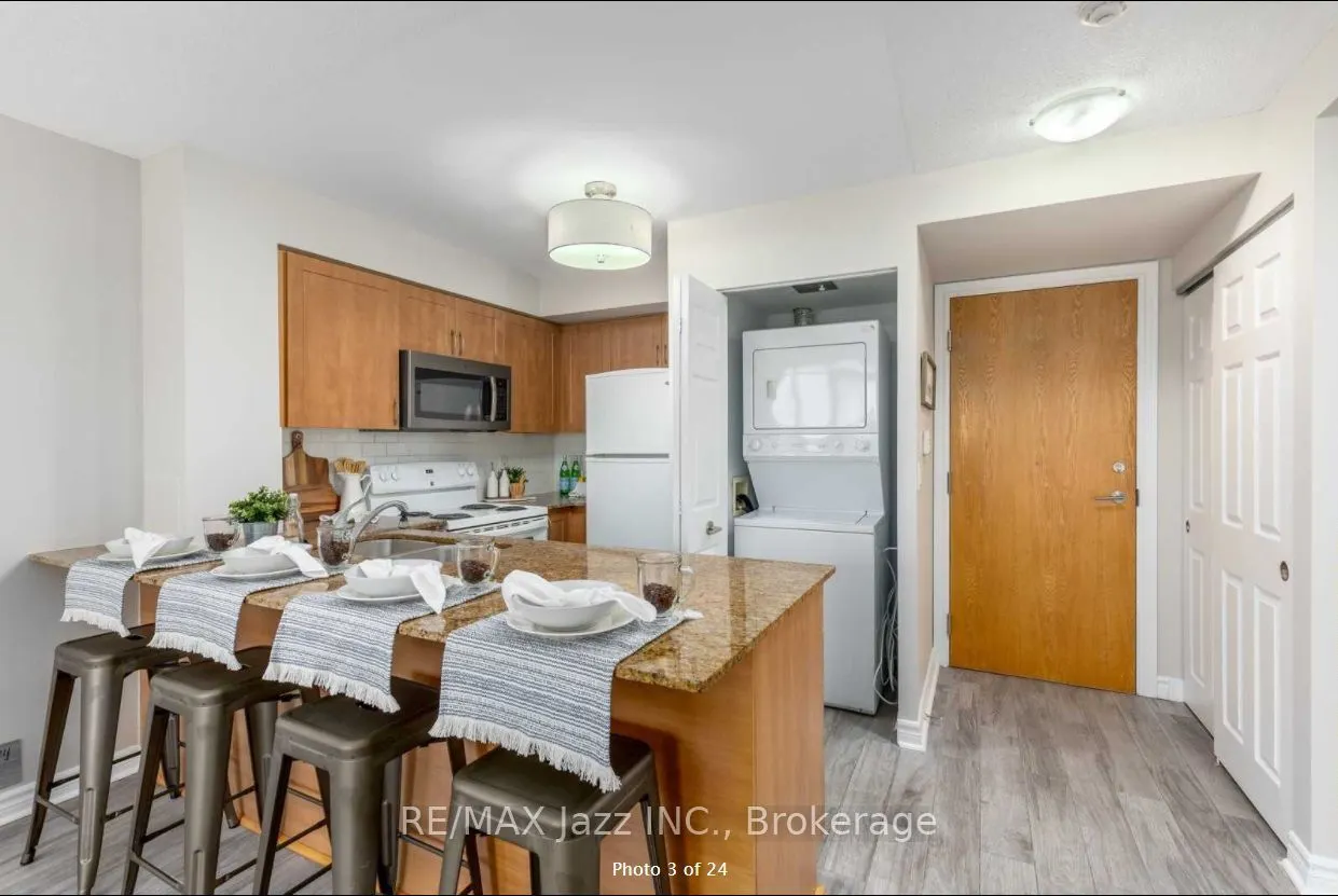 340 Watson Street W #606