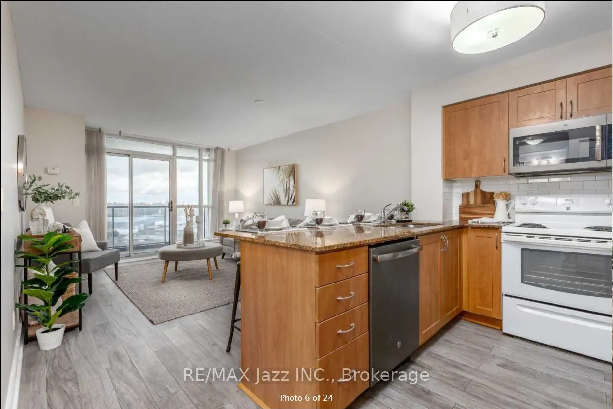 340 Watson Street W #606