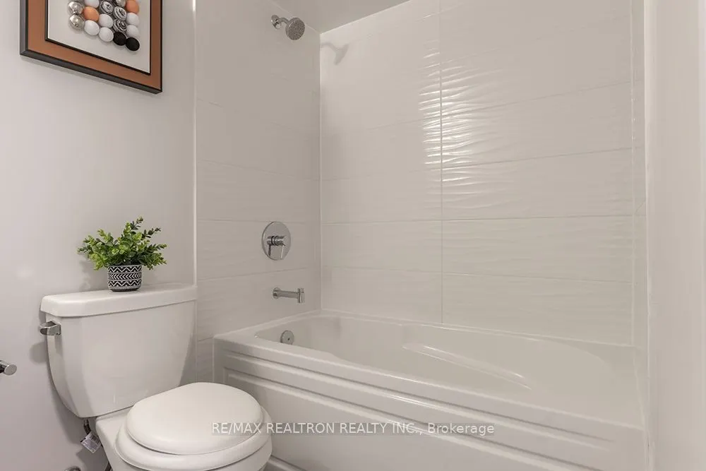 20 Meadowglen Place #322