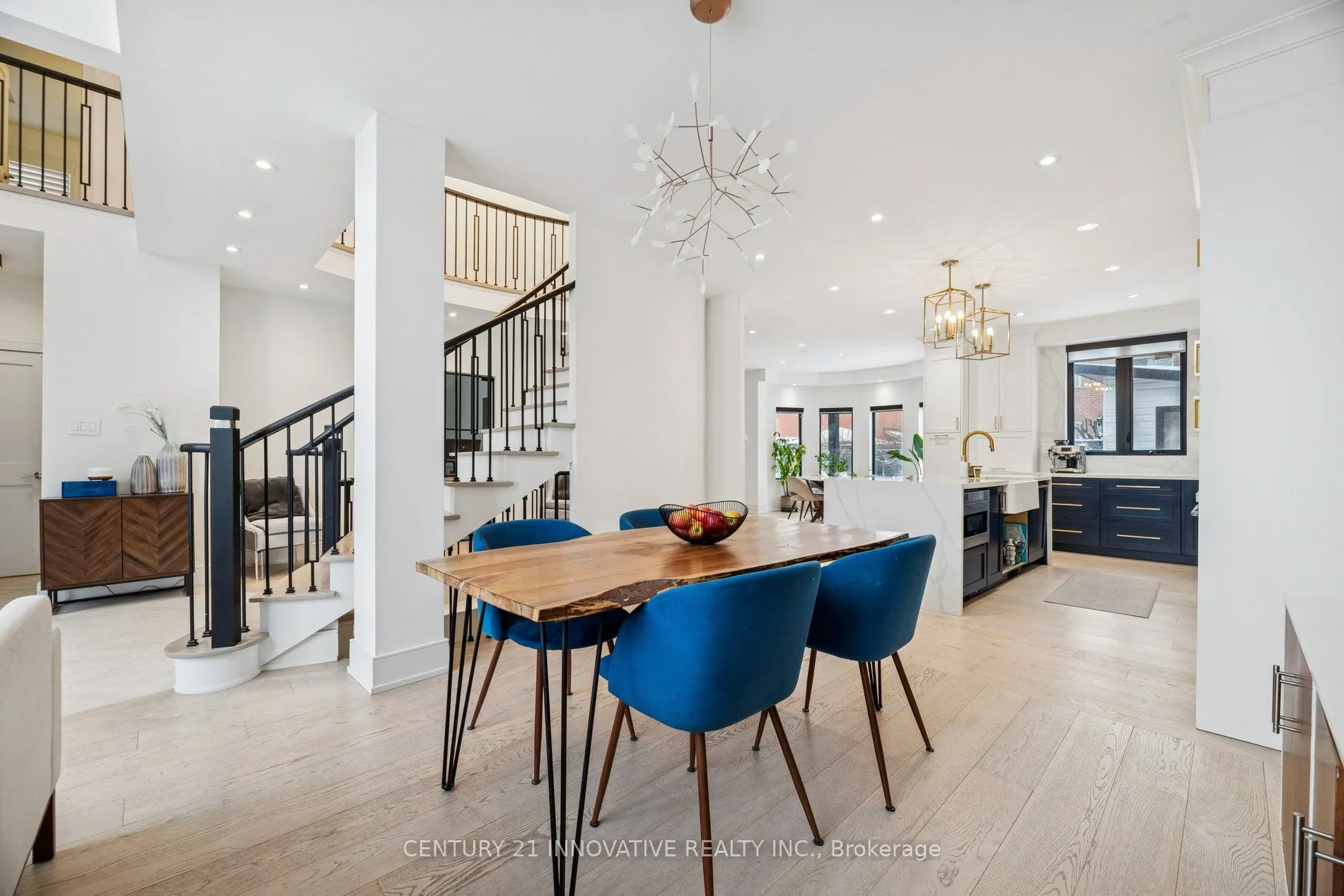 6 Devonridge Crescent