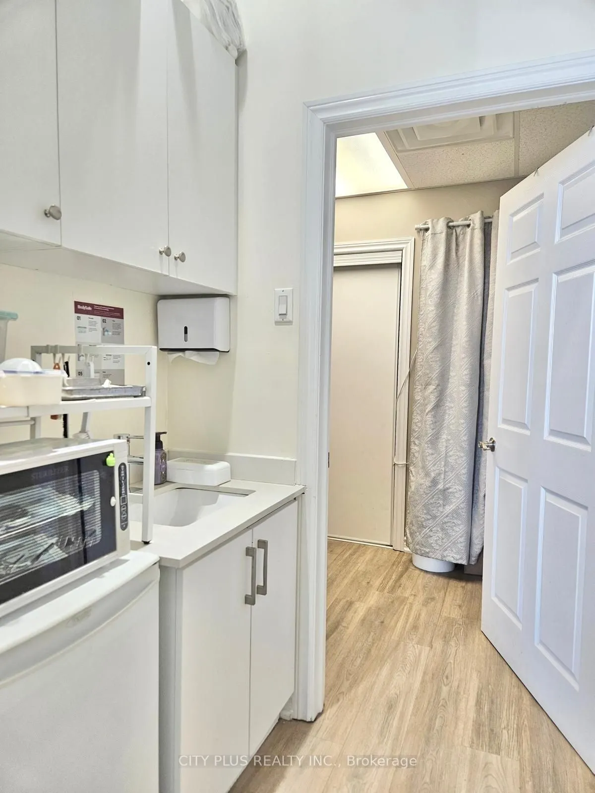 2190 Mcnicoll Avenue #103