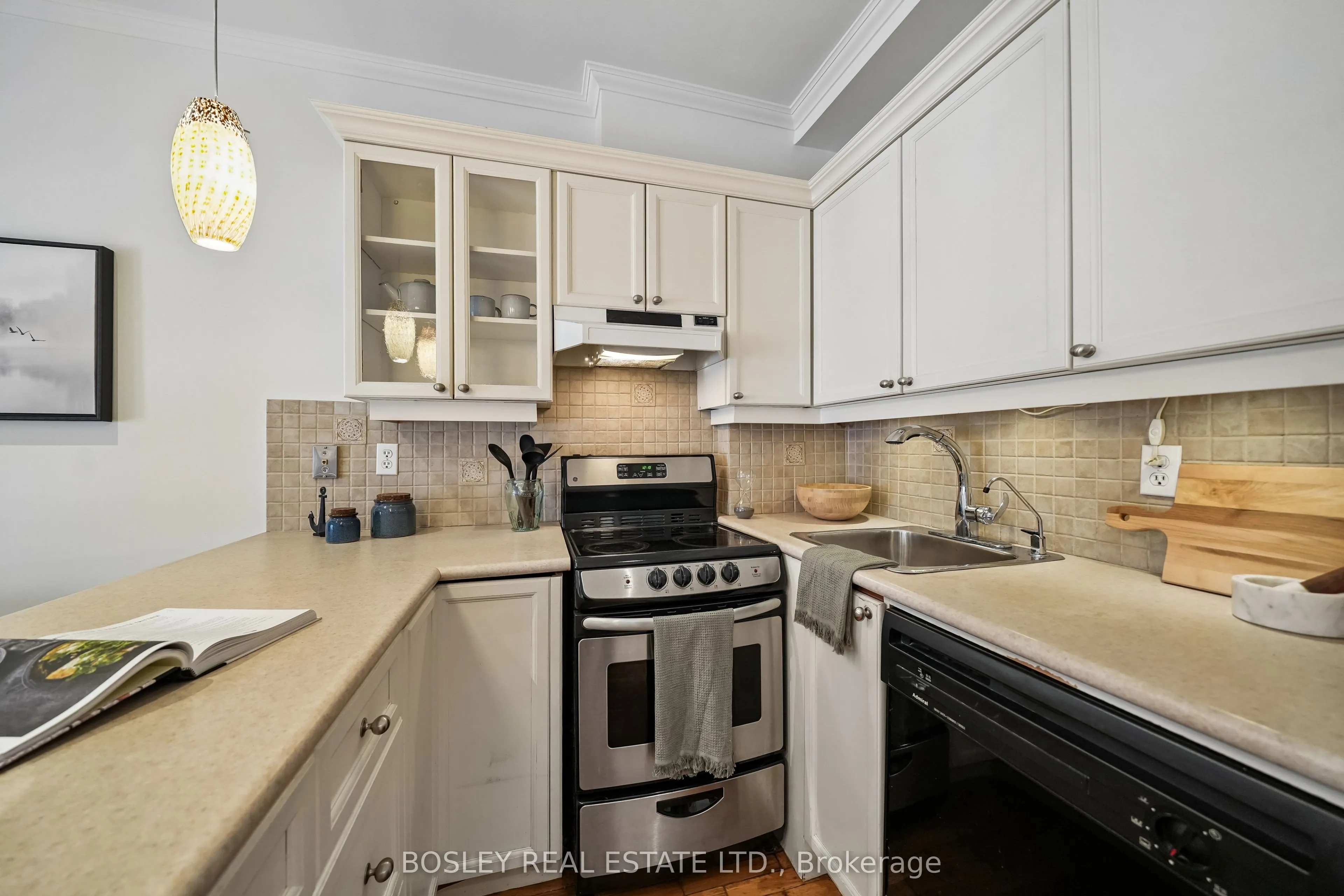 15 Glen Manor Drive #204