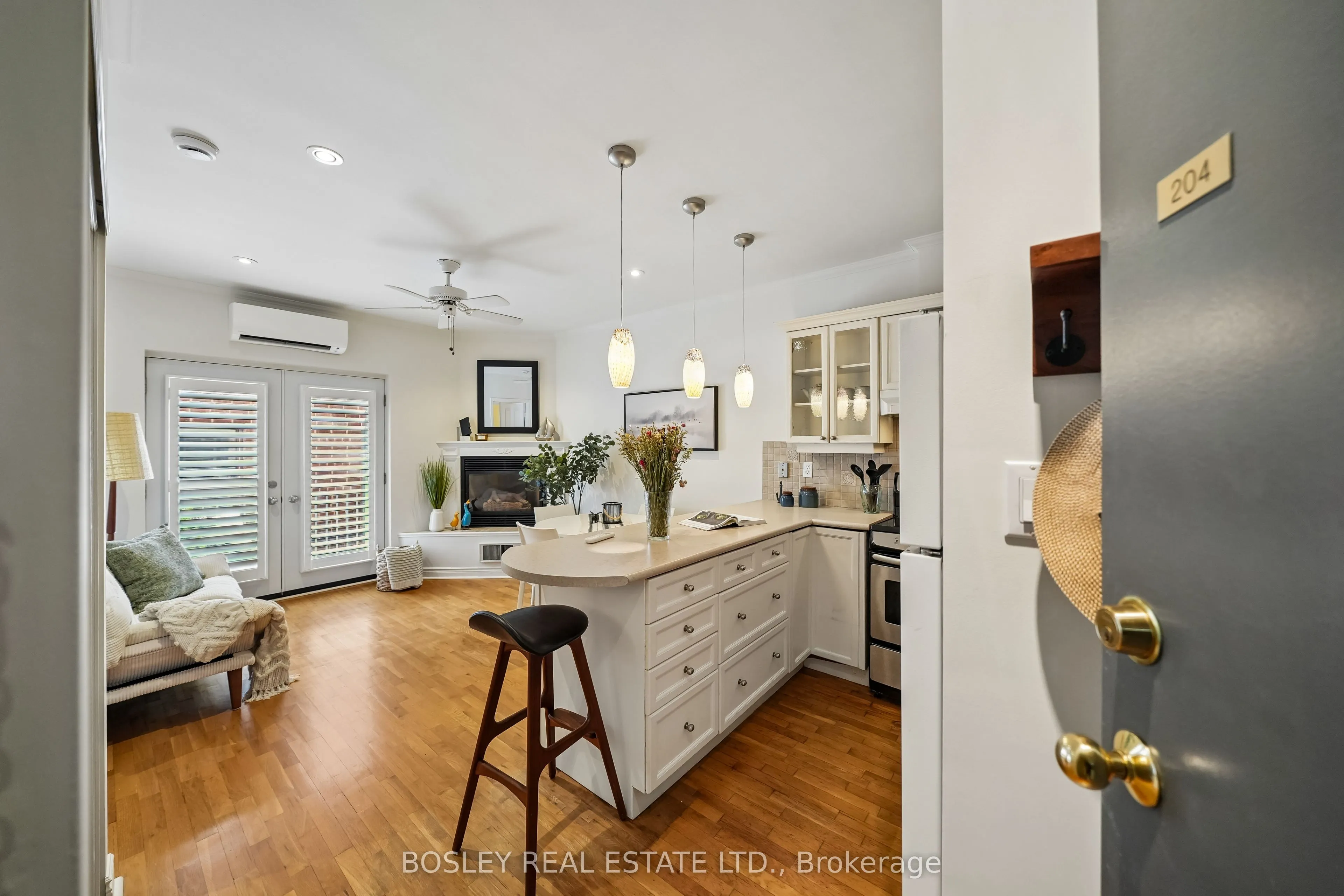 15 Glen Manor Drive #204