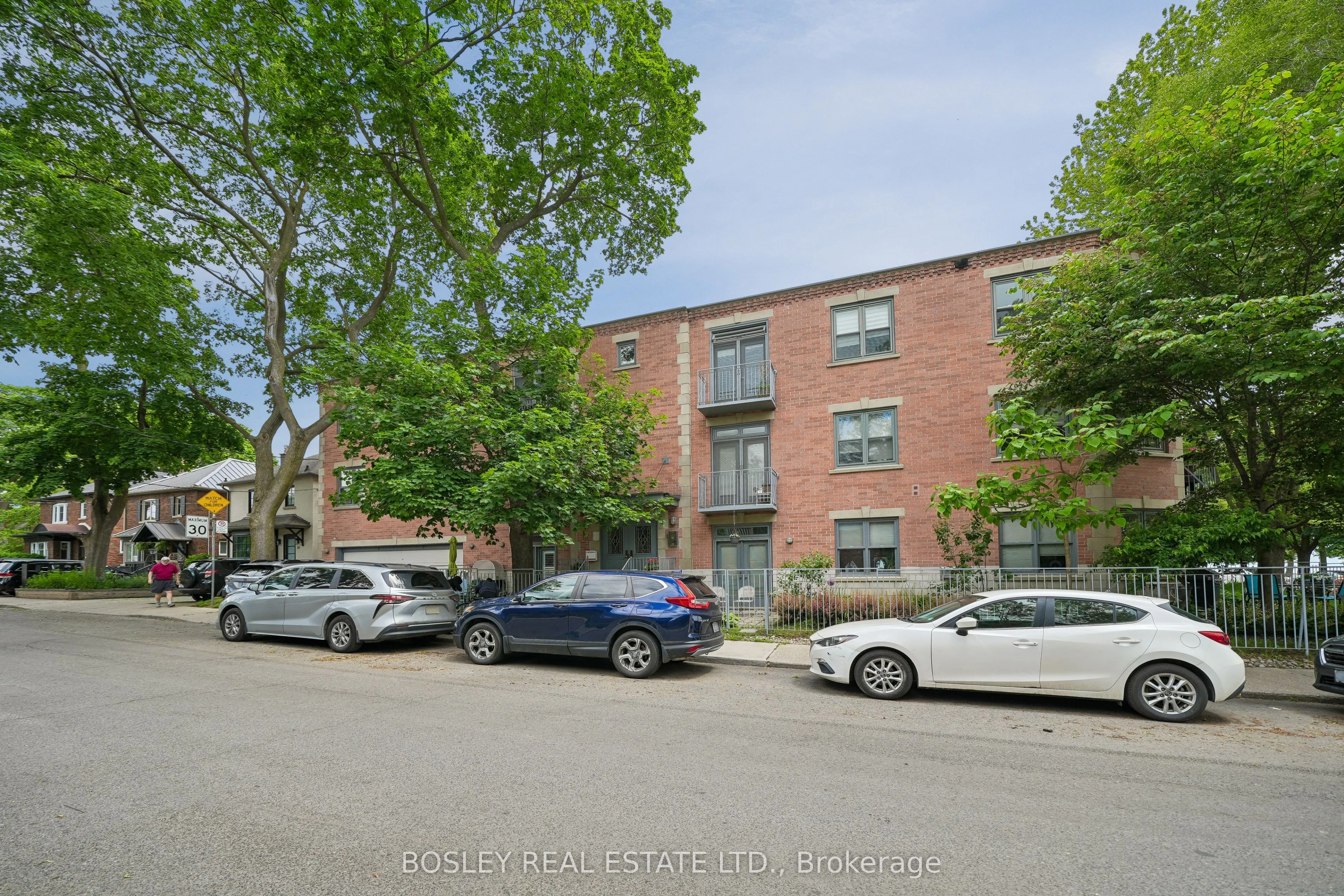 15 Glen Manor Drive #204