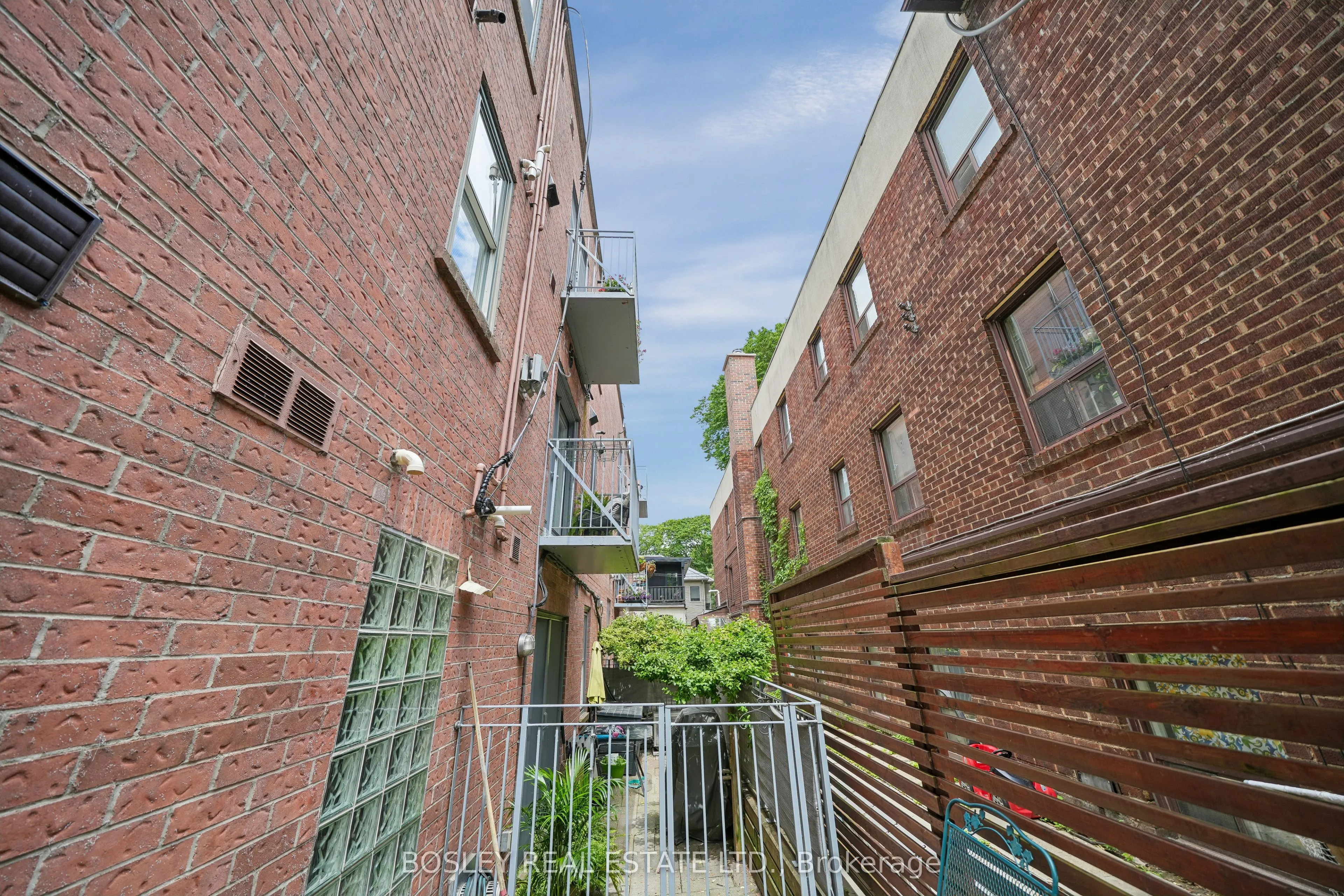 15 Glen Manor Drive #204