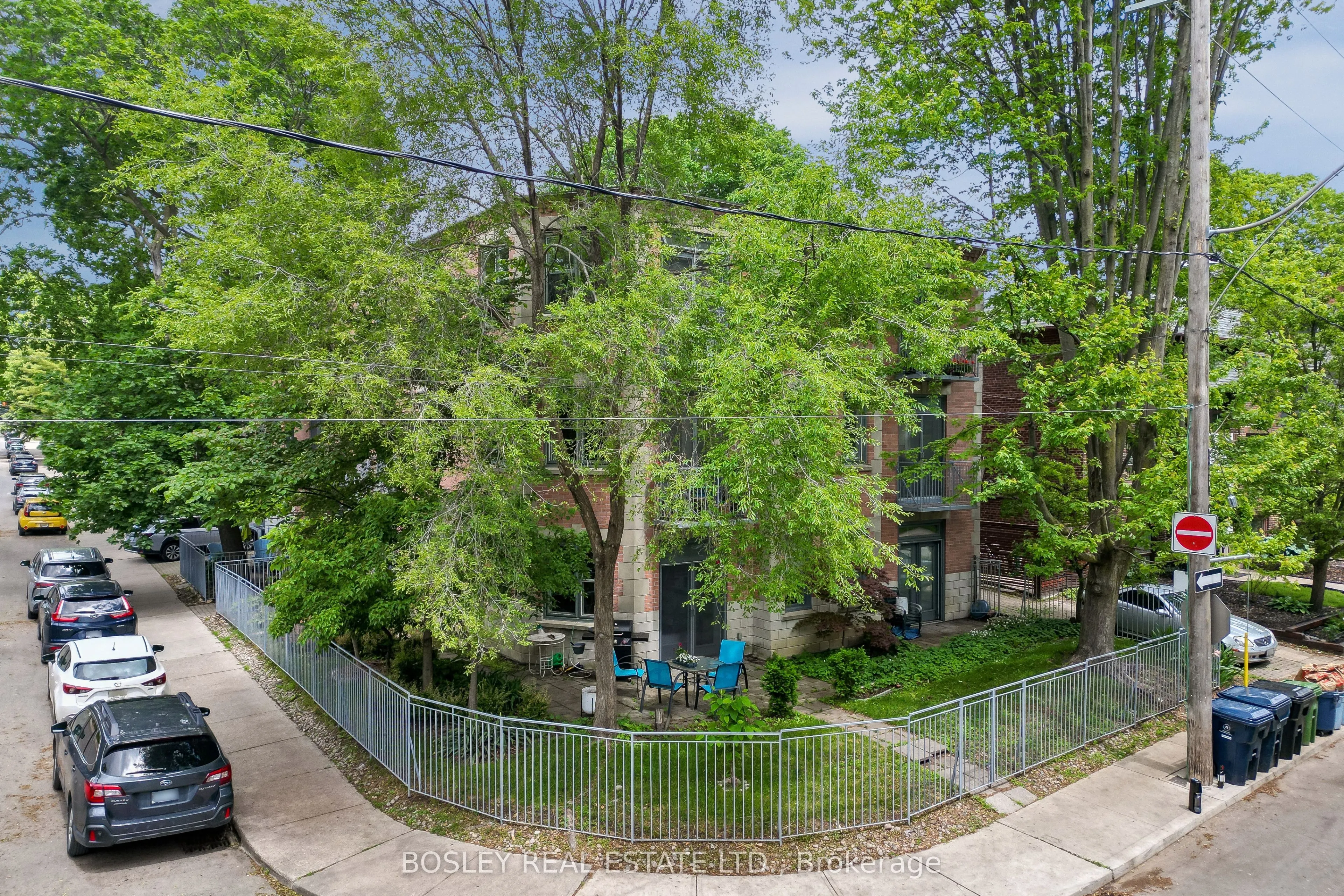 15 Glen Manor Drive #204