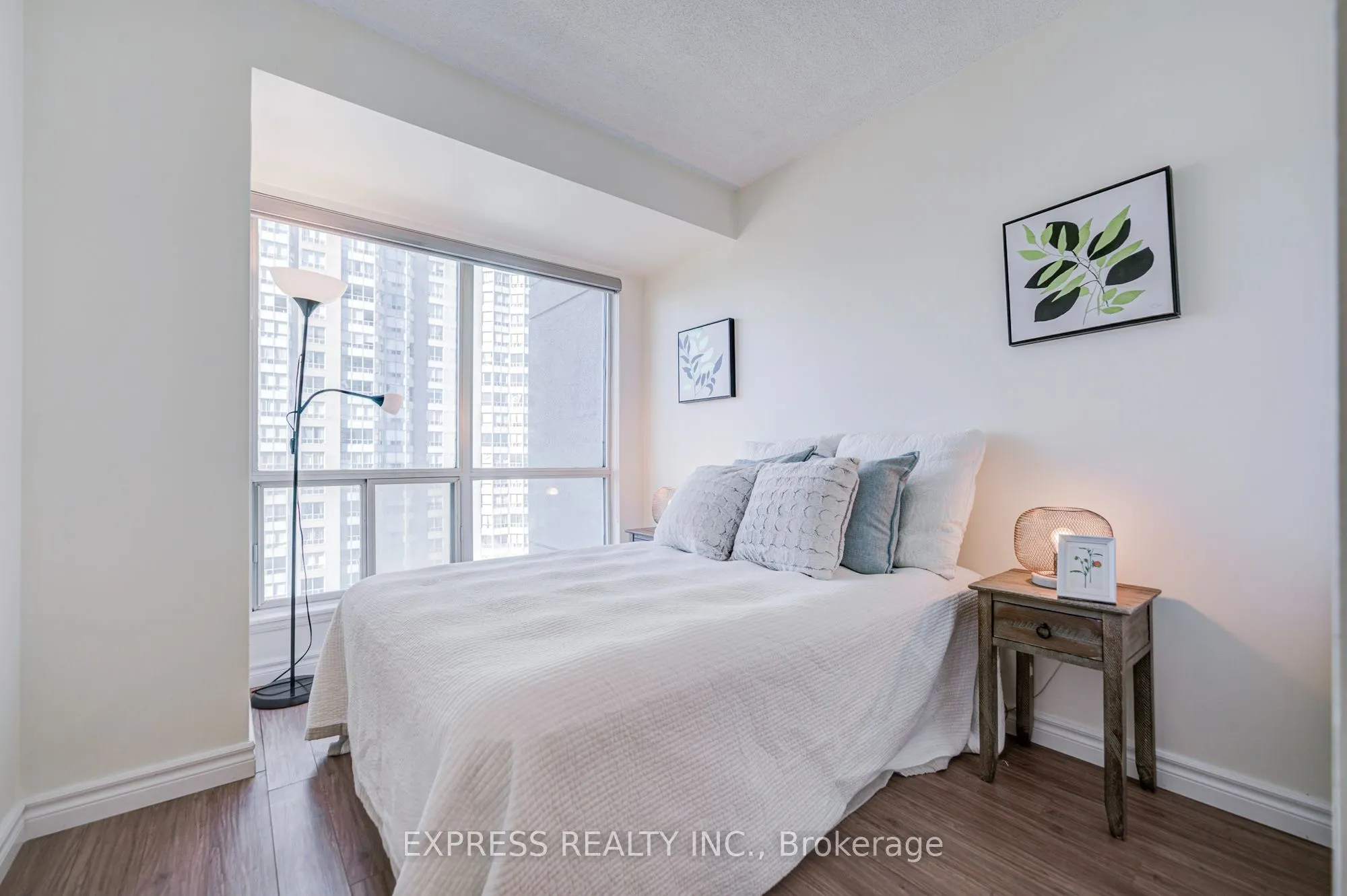 18 Lee Centre Drive #1111