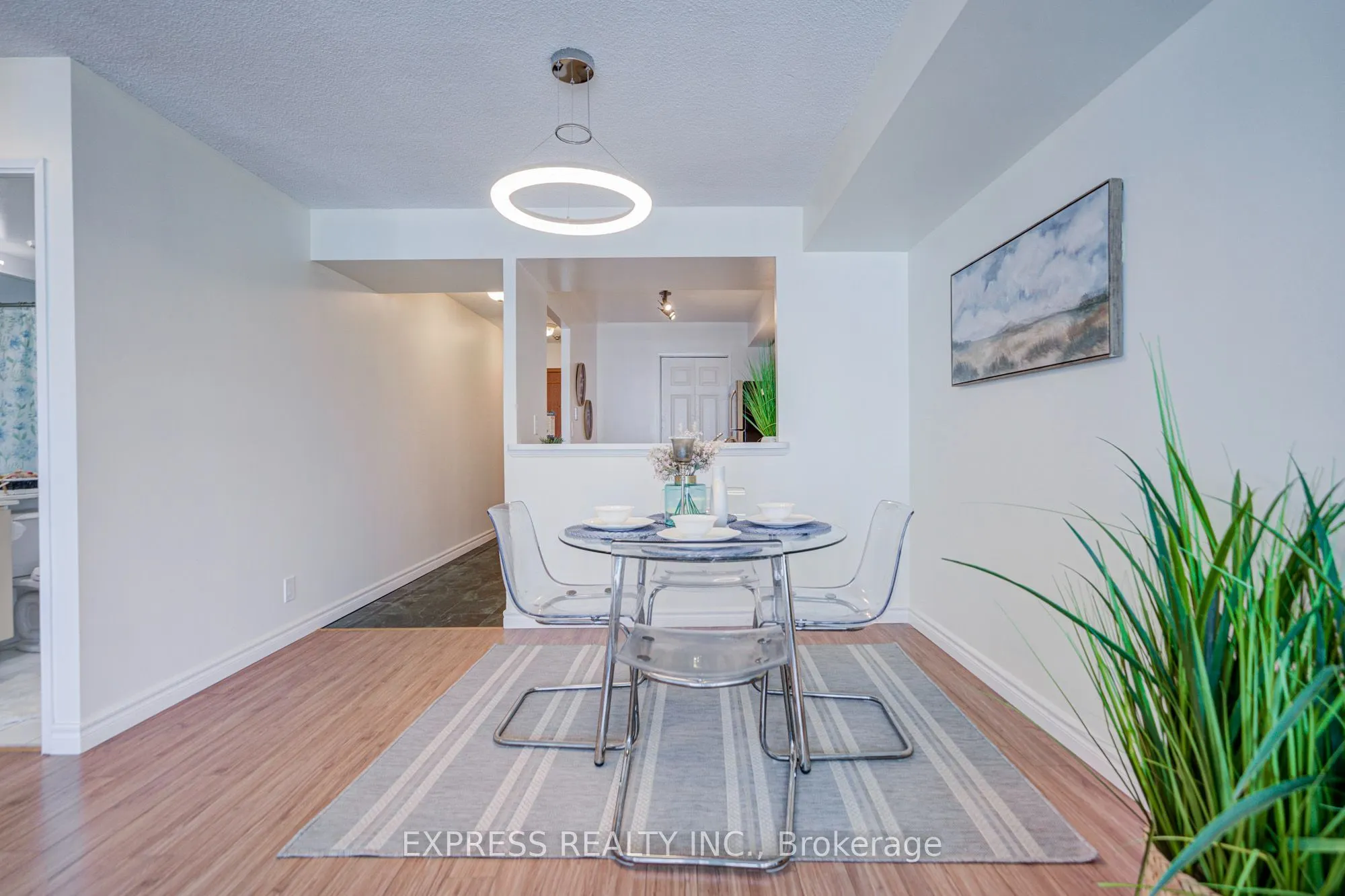 18 Lee Centre Drive #1111