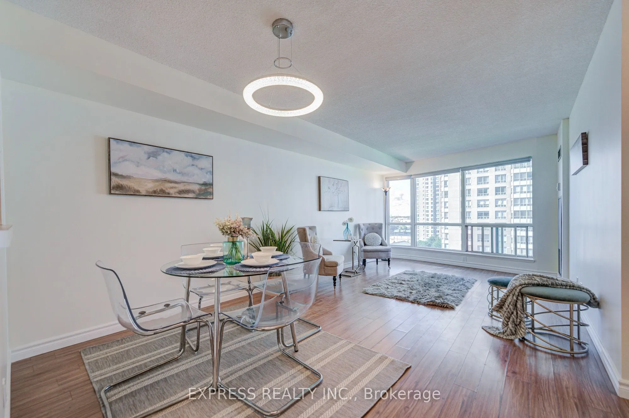 18 Lee Centre Drive #1111