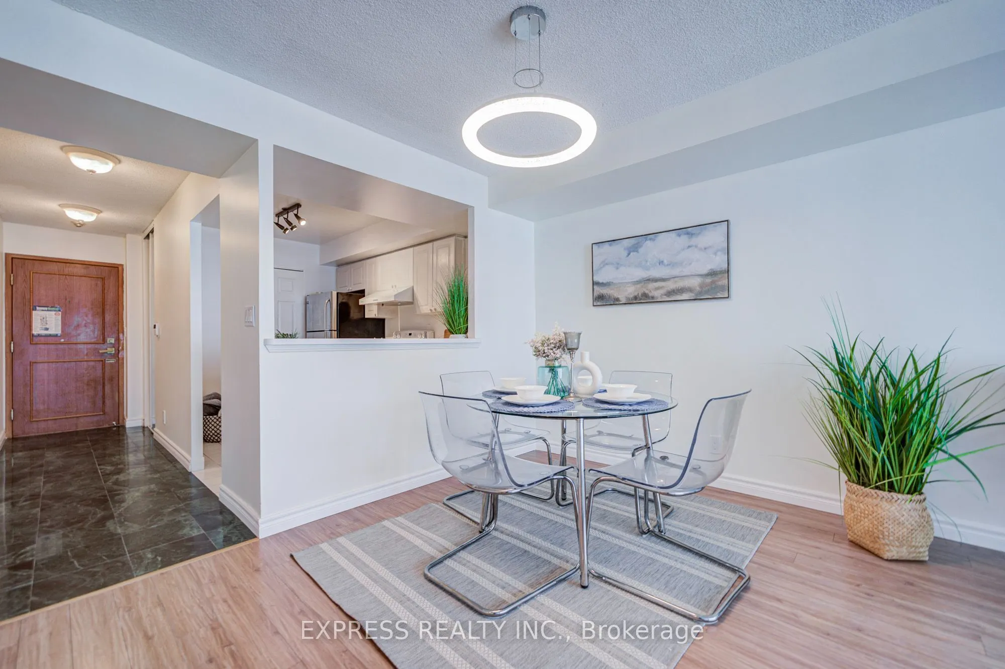 18 Lee Centre Drive #1111