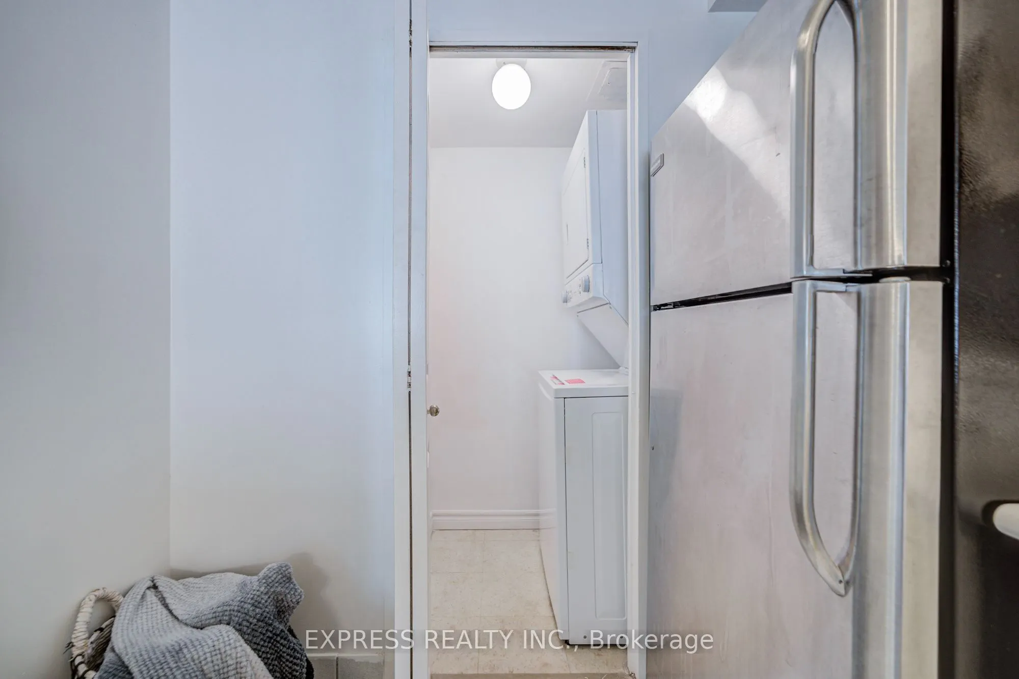 18 Lee Centre Drive #1111