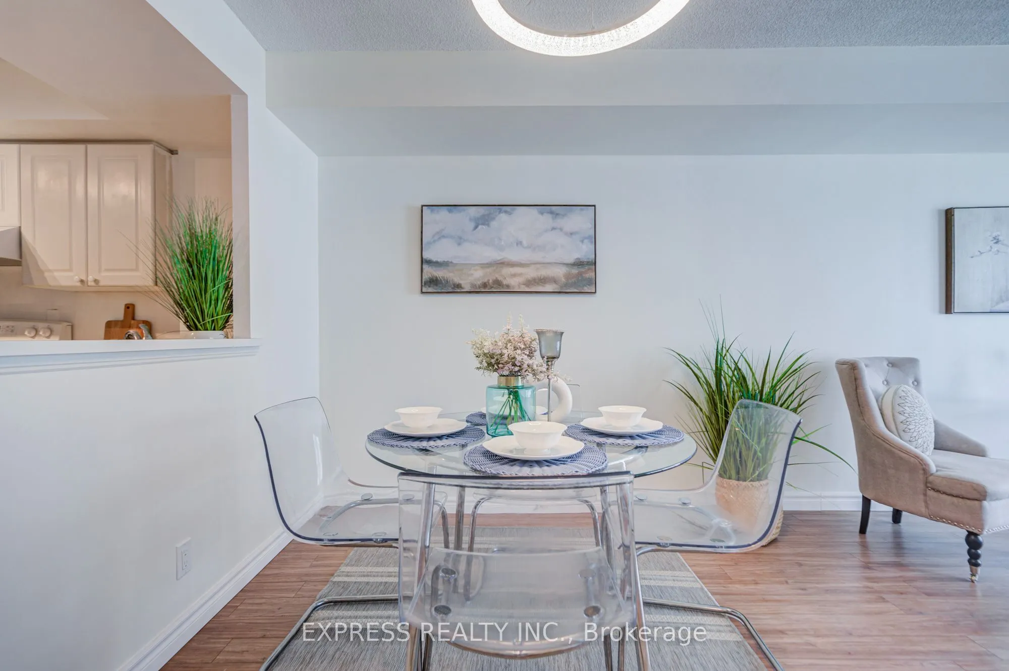 18 Lee Centre Drive #1111