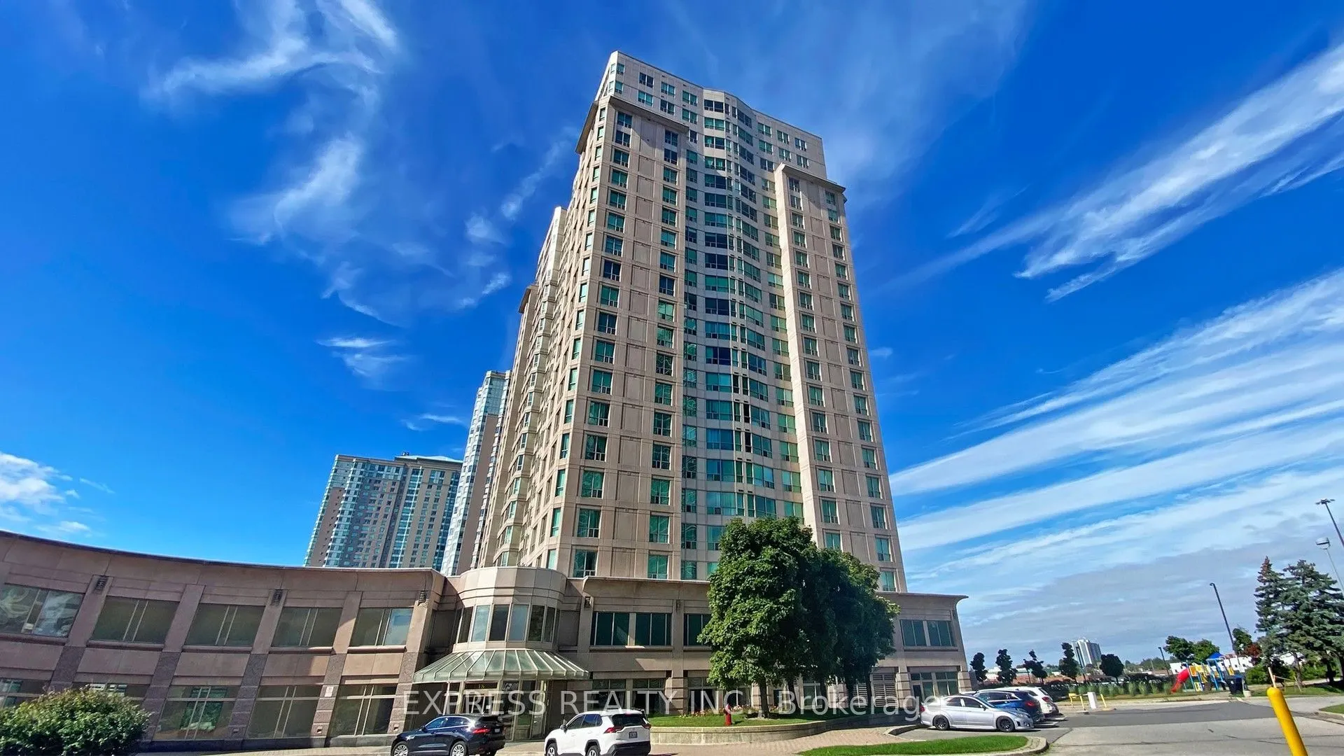 18 Lee Centre Drive #1111
