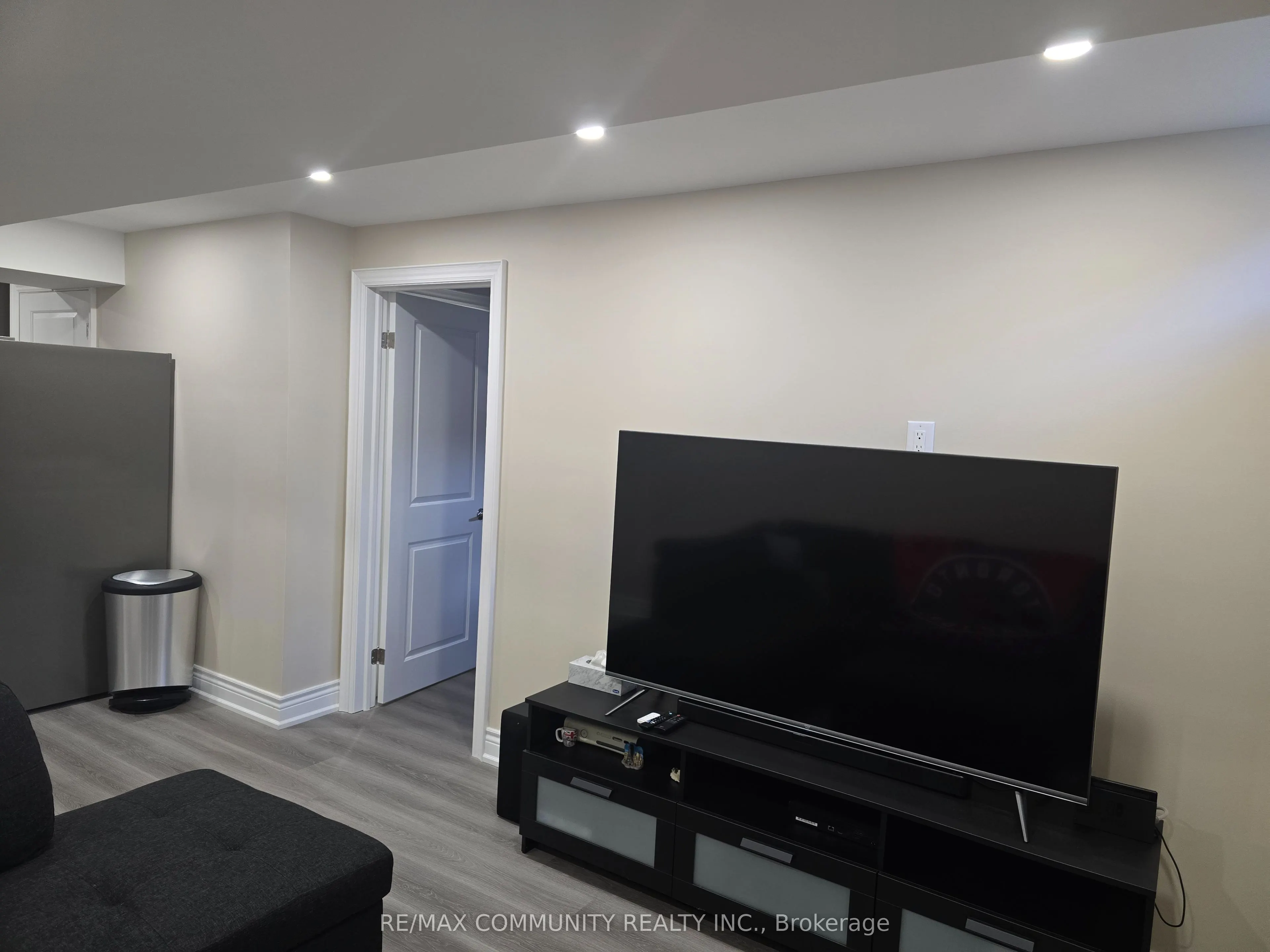 8 Hassard-Short Lane