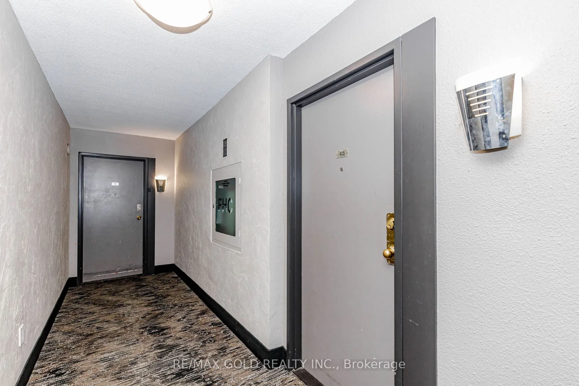 100 Wingarden Court #415