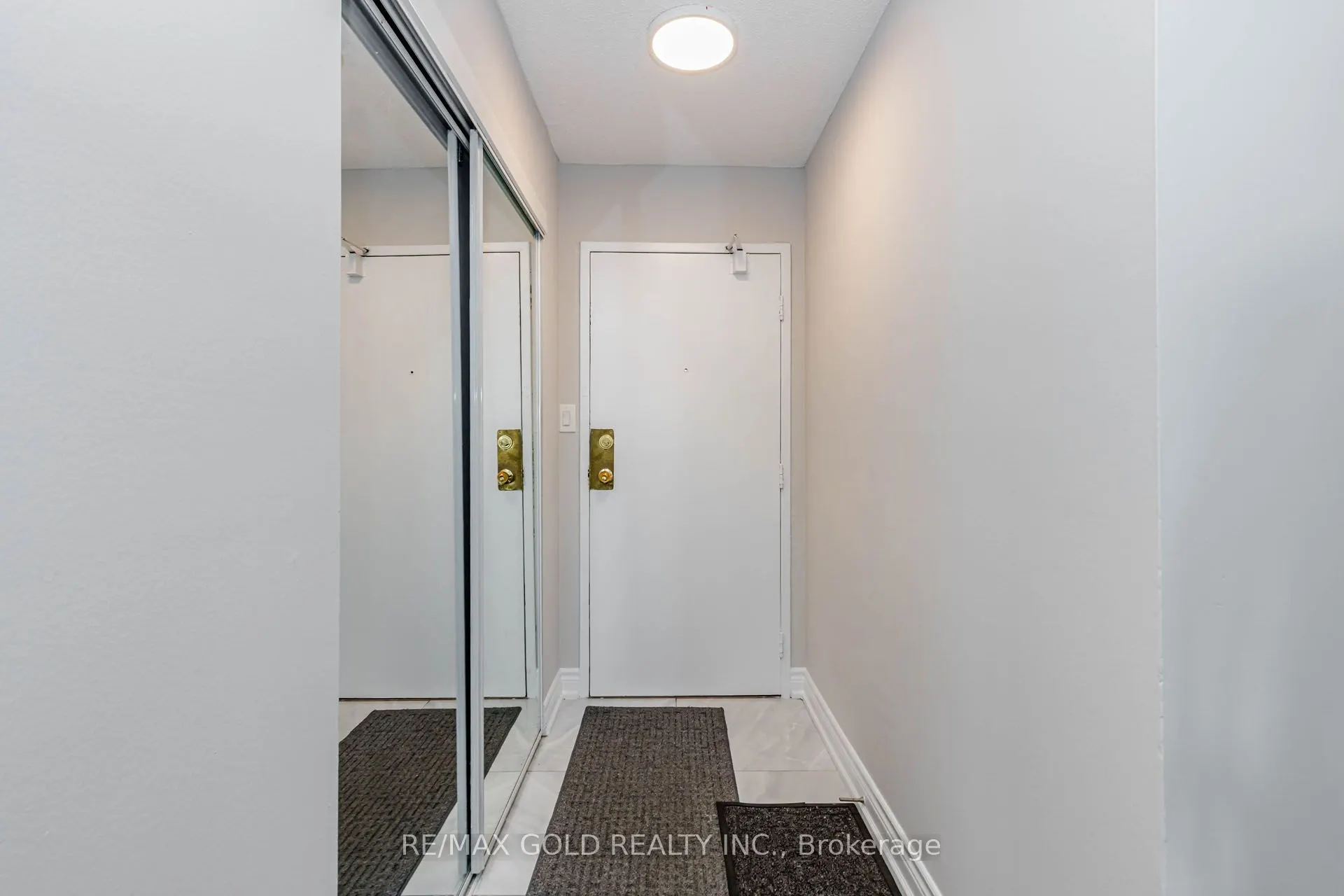 100 Wingarden Court #415