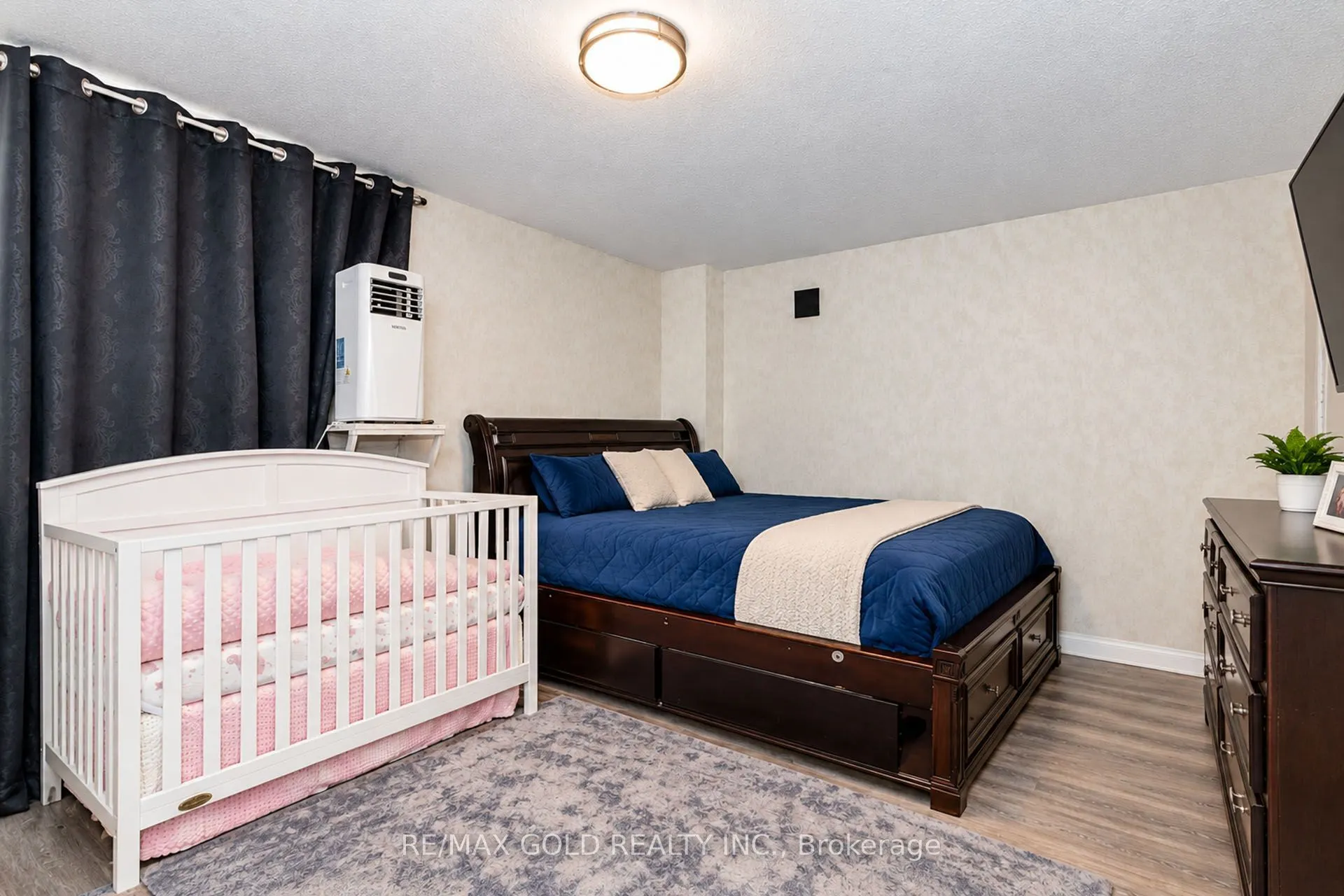 100 Wingarden Court #415