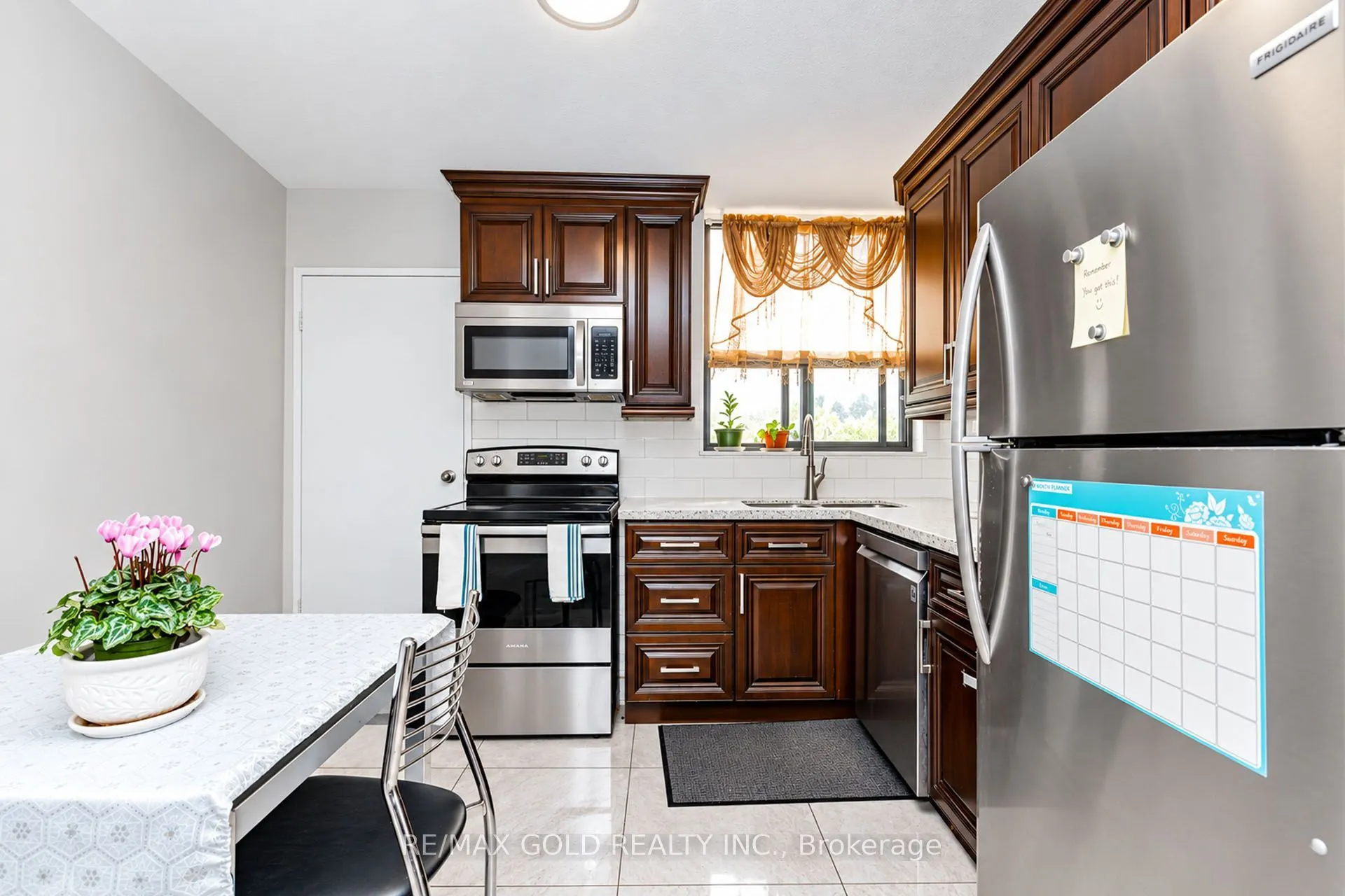 100 Wingarden Court #415