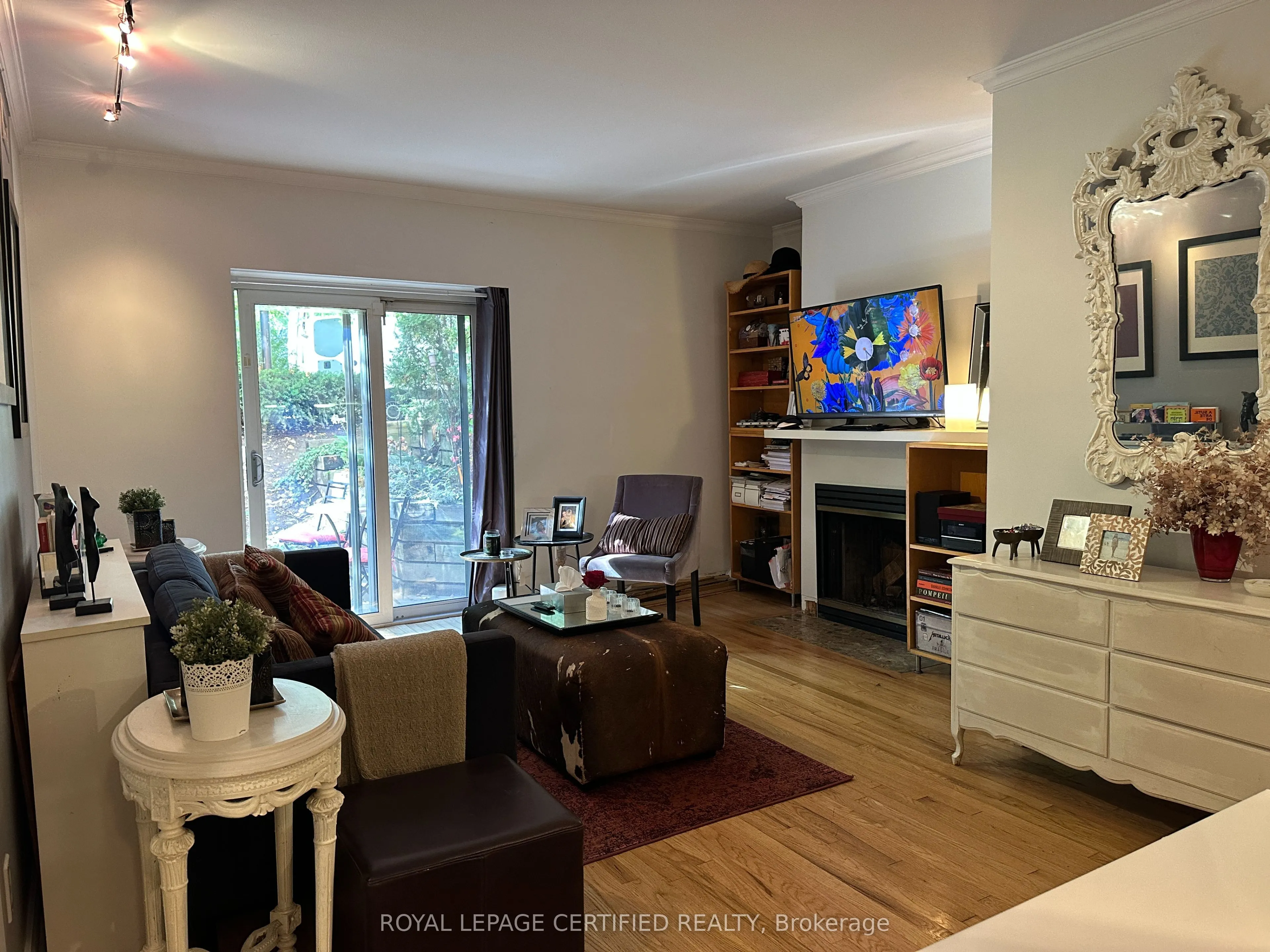 60 Kippendavie Avenue #002