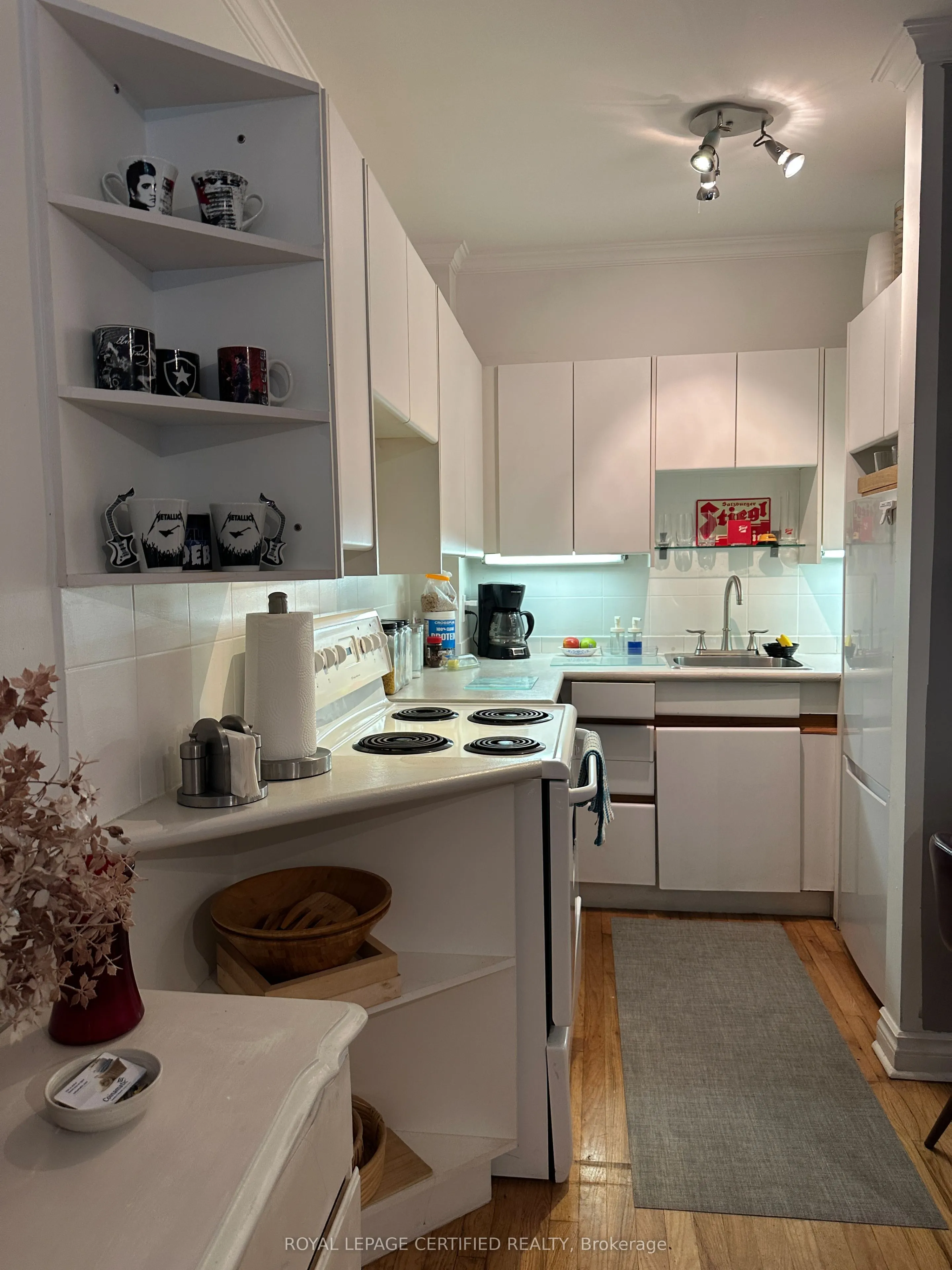 60 Kippendavie Avenue #002