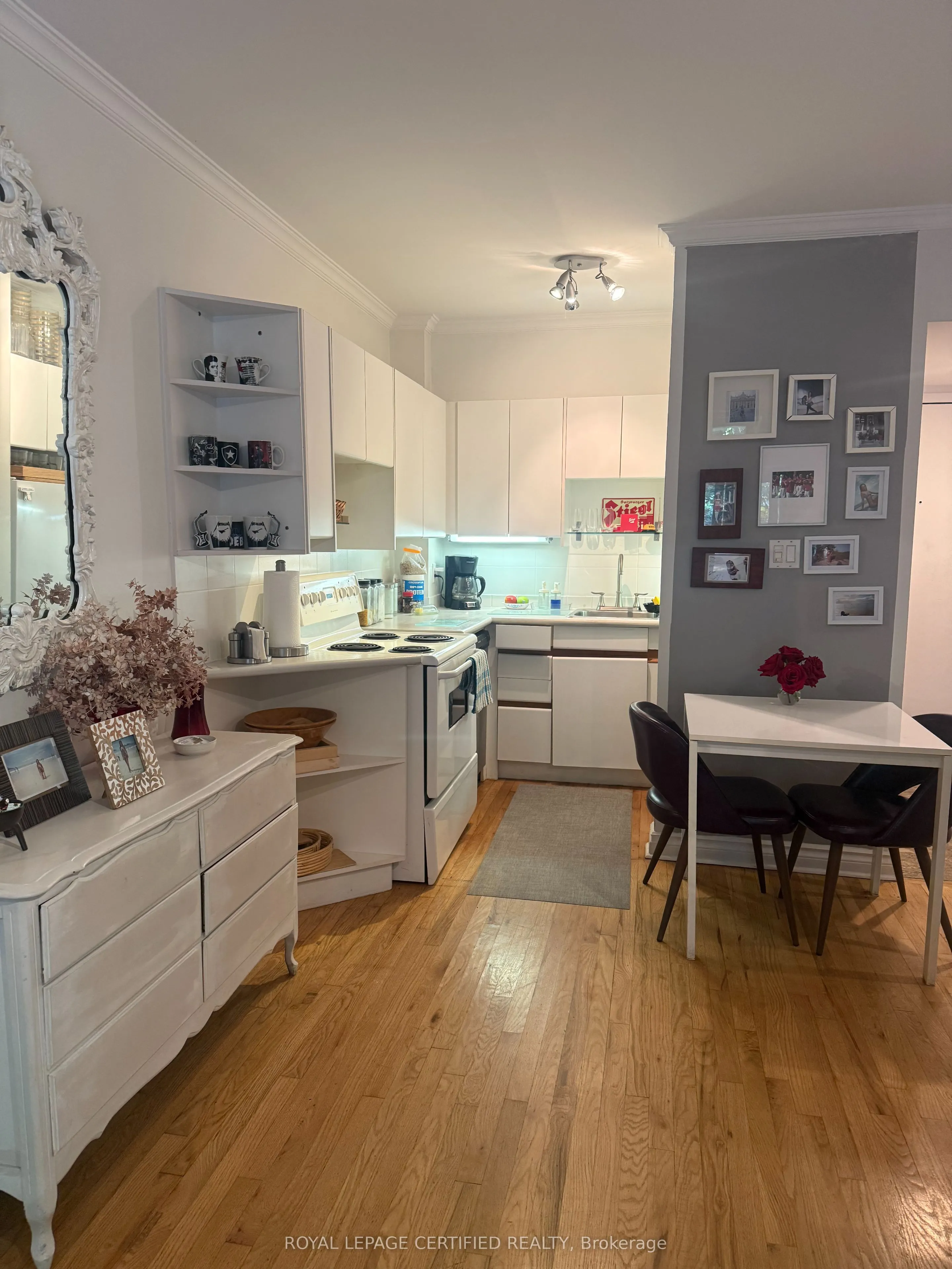 60 Kippendavie Avenue #002