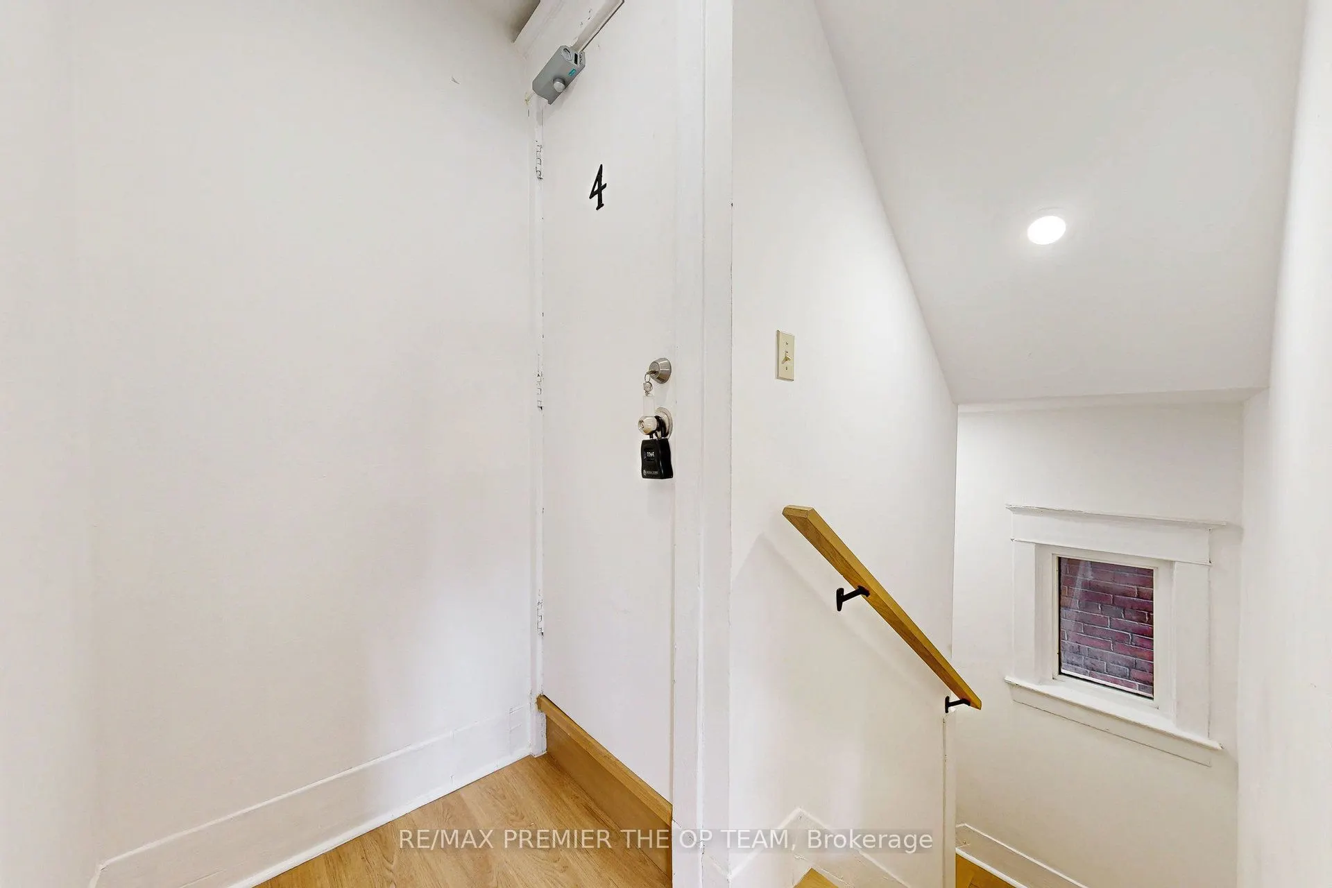 11 Columbine Avenue #4