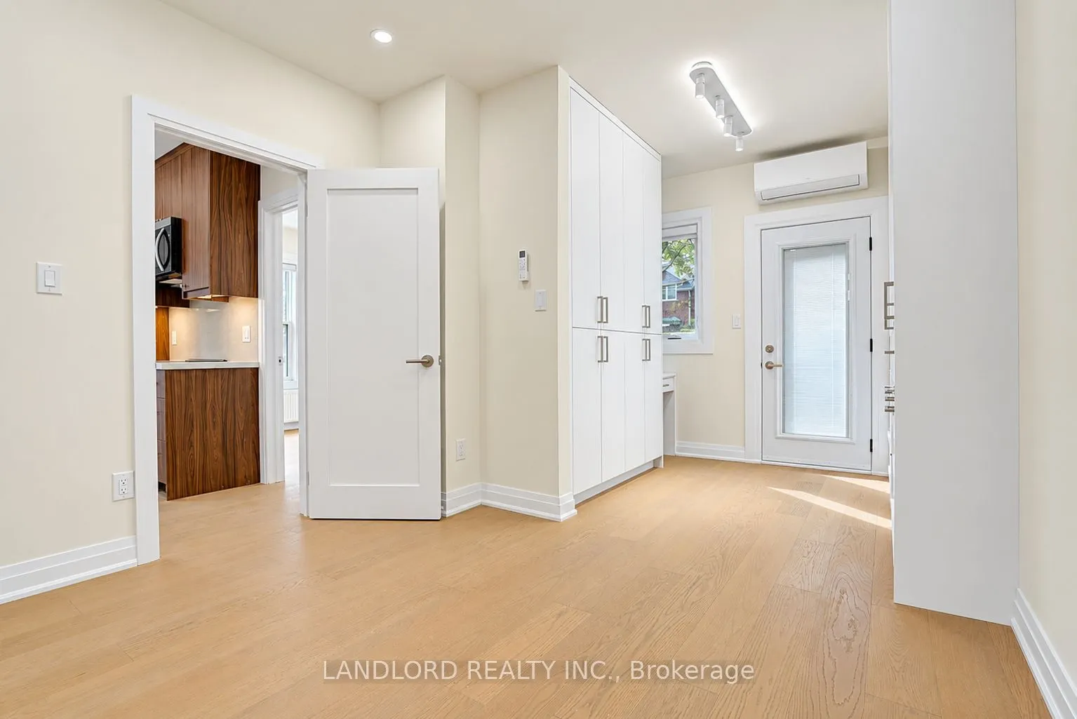 92 Neville Park Boulevard #1