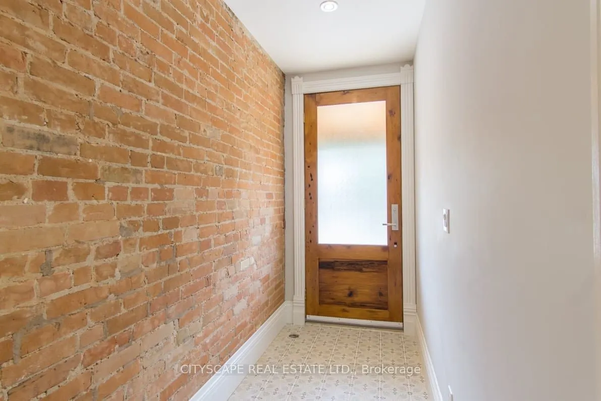 936 Dundas Street E #Main