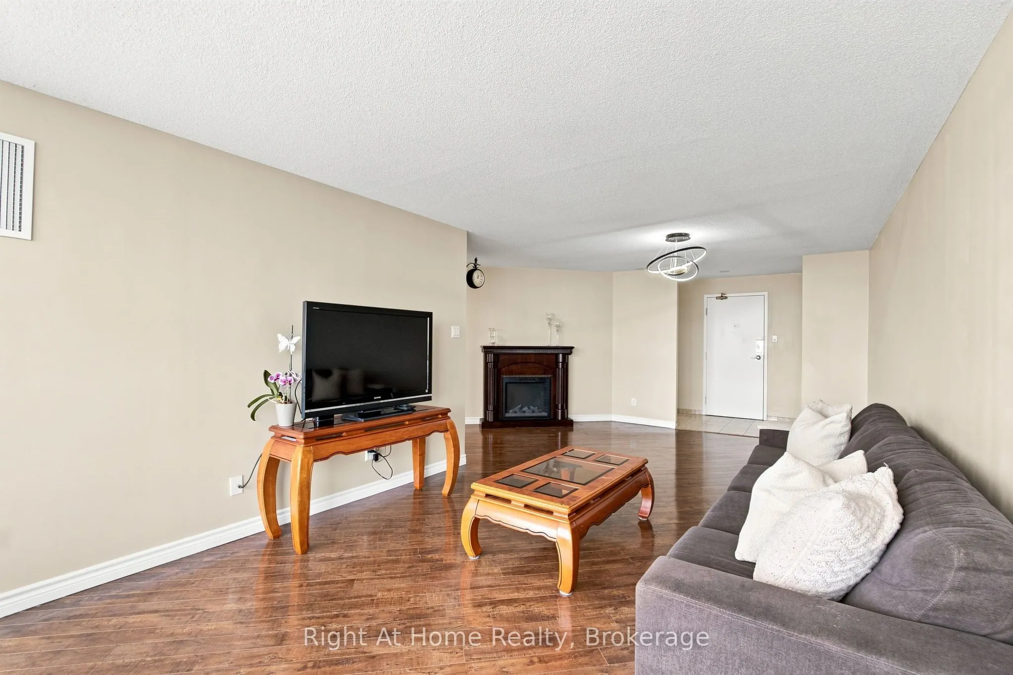 11753 Sheppard Avenue E #1215