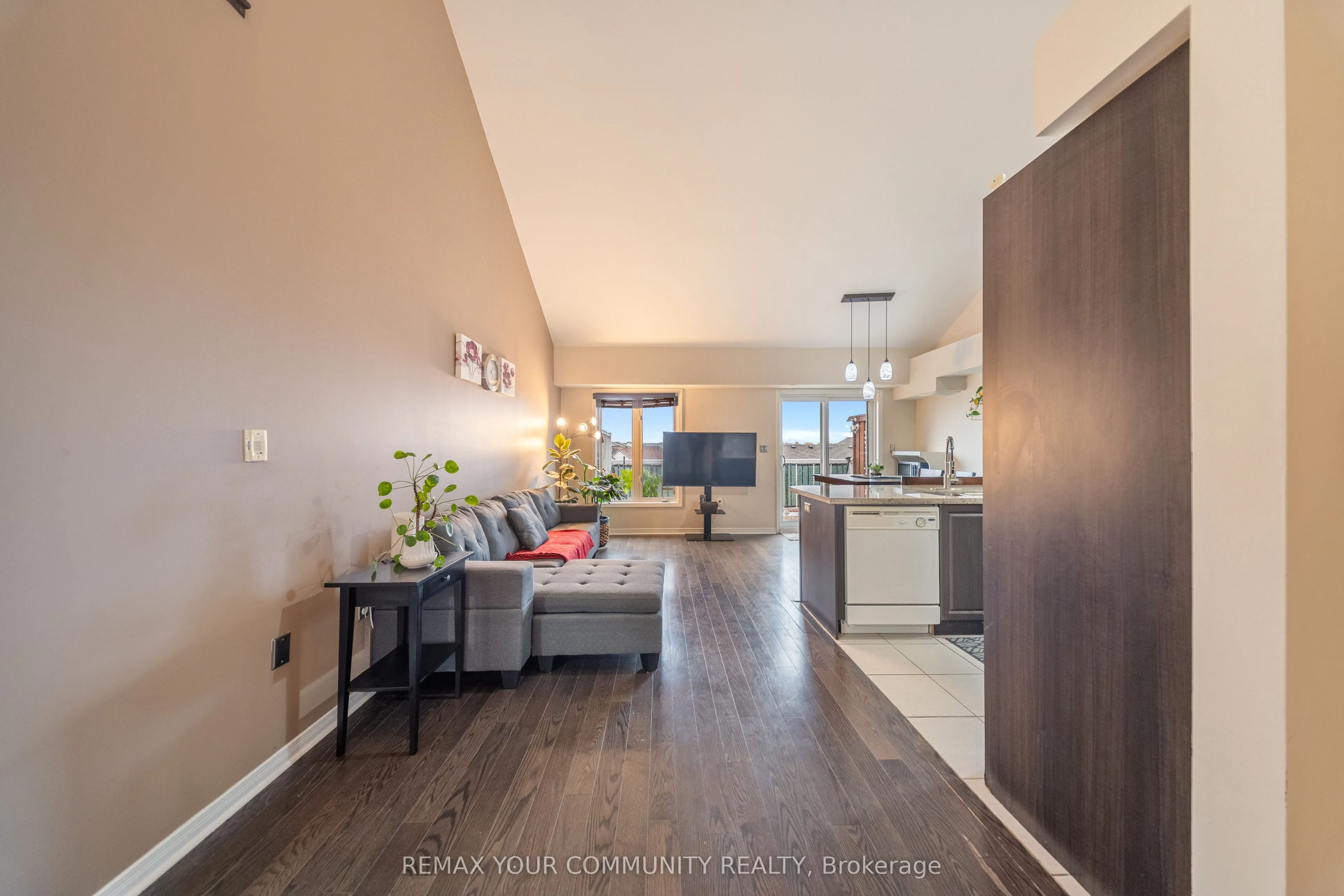 651F Warden Avenue #48