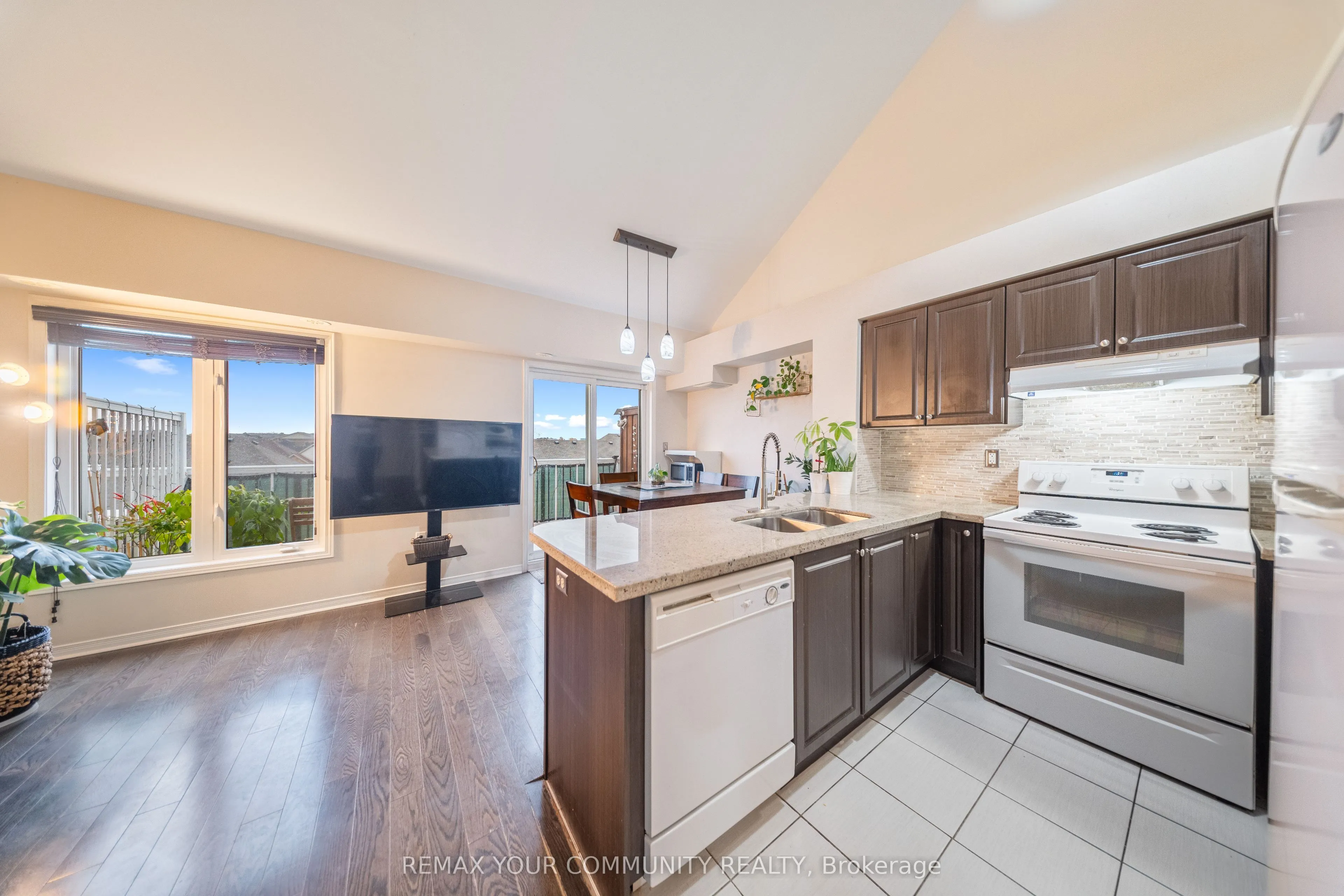 651F Warden Avenue #48