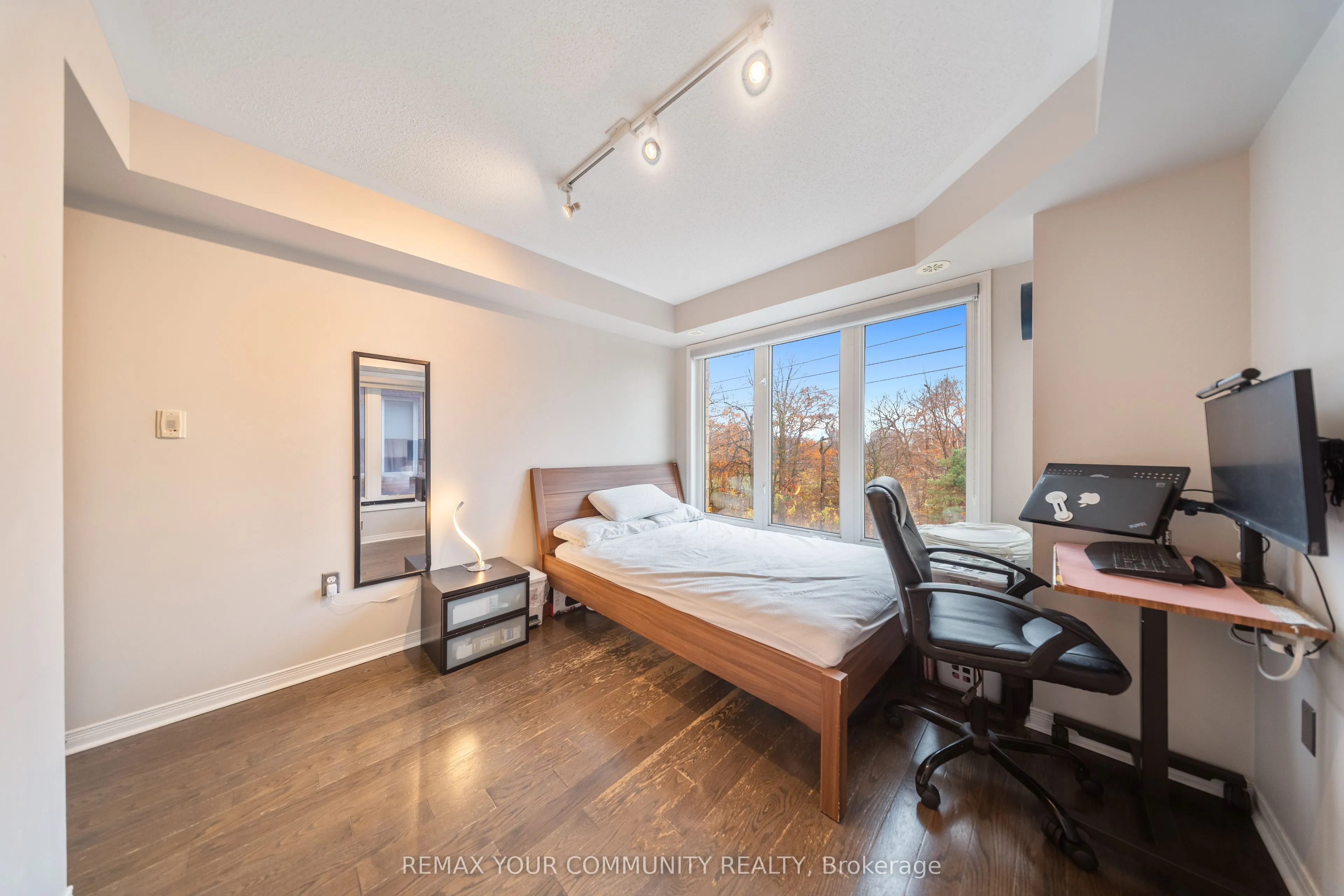 651F Warden Avenue #48