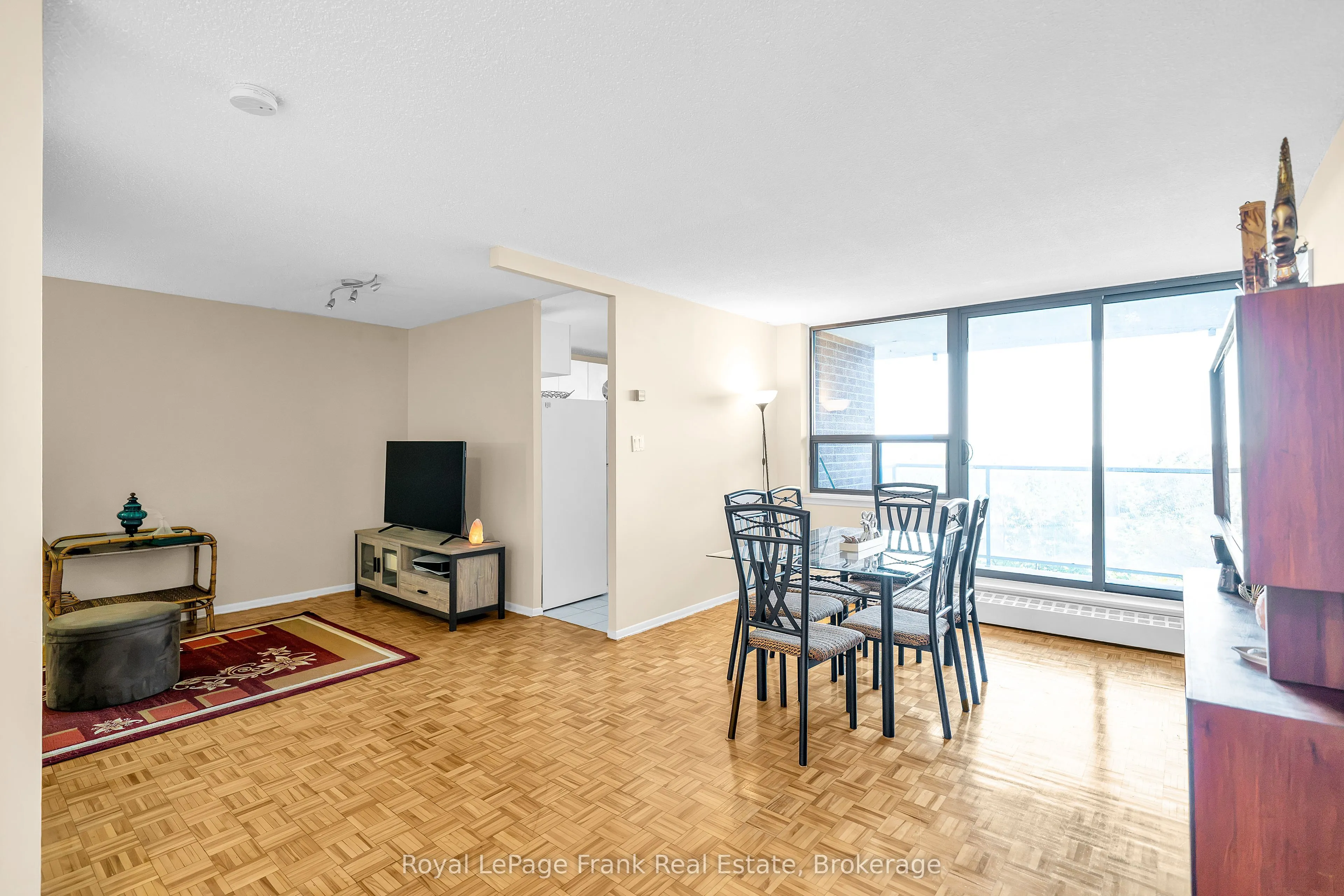 100 Wingarden Court #704