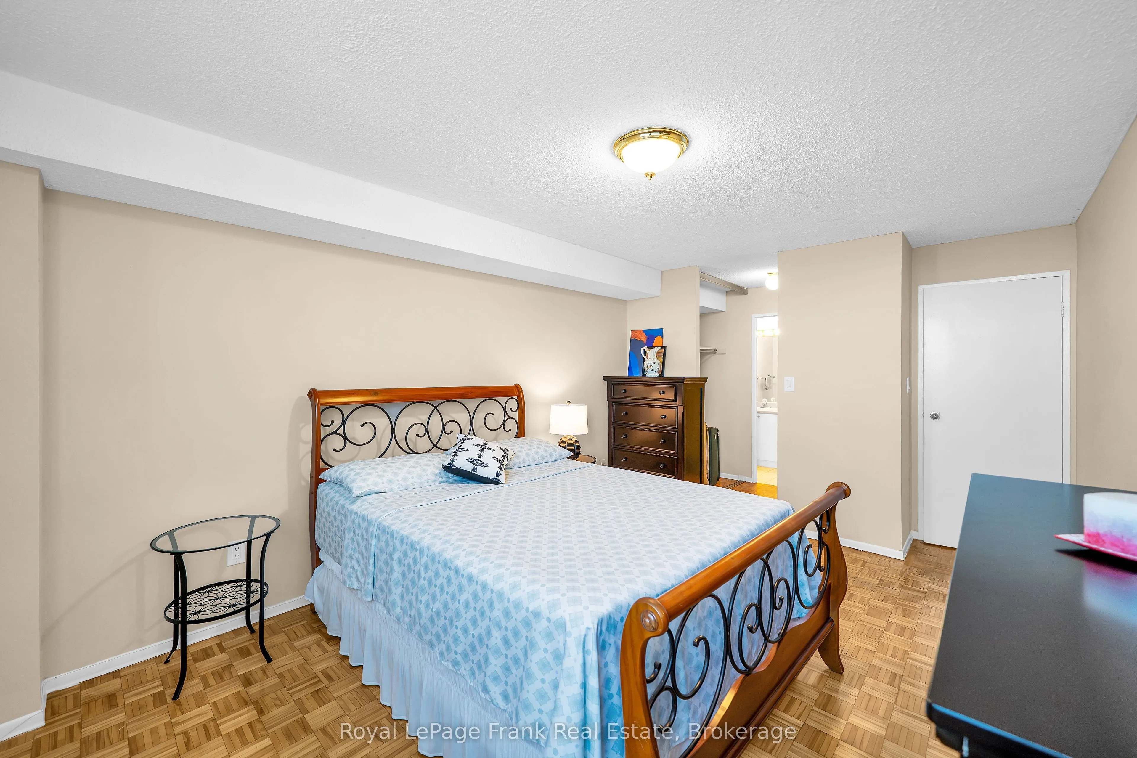 100 Wingarden Court #704
