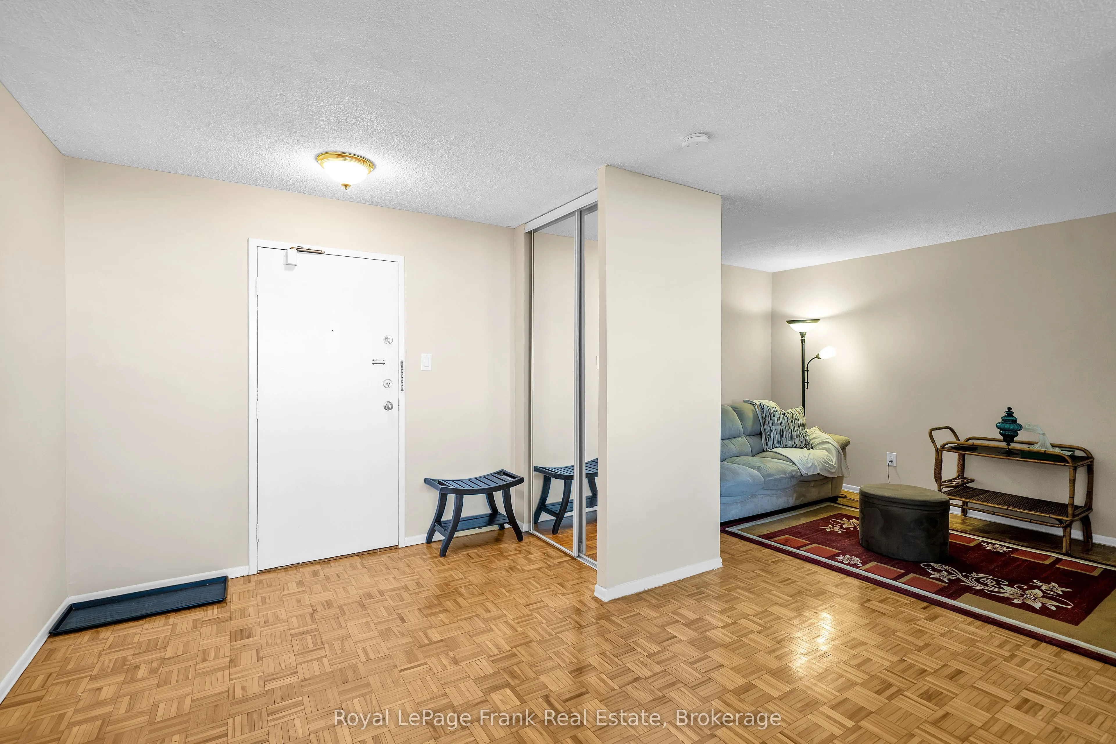 100 Wingarden Court #704