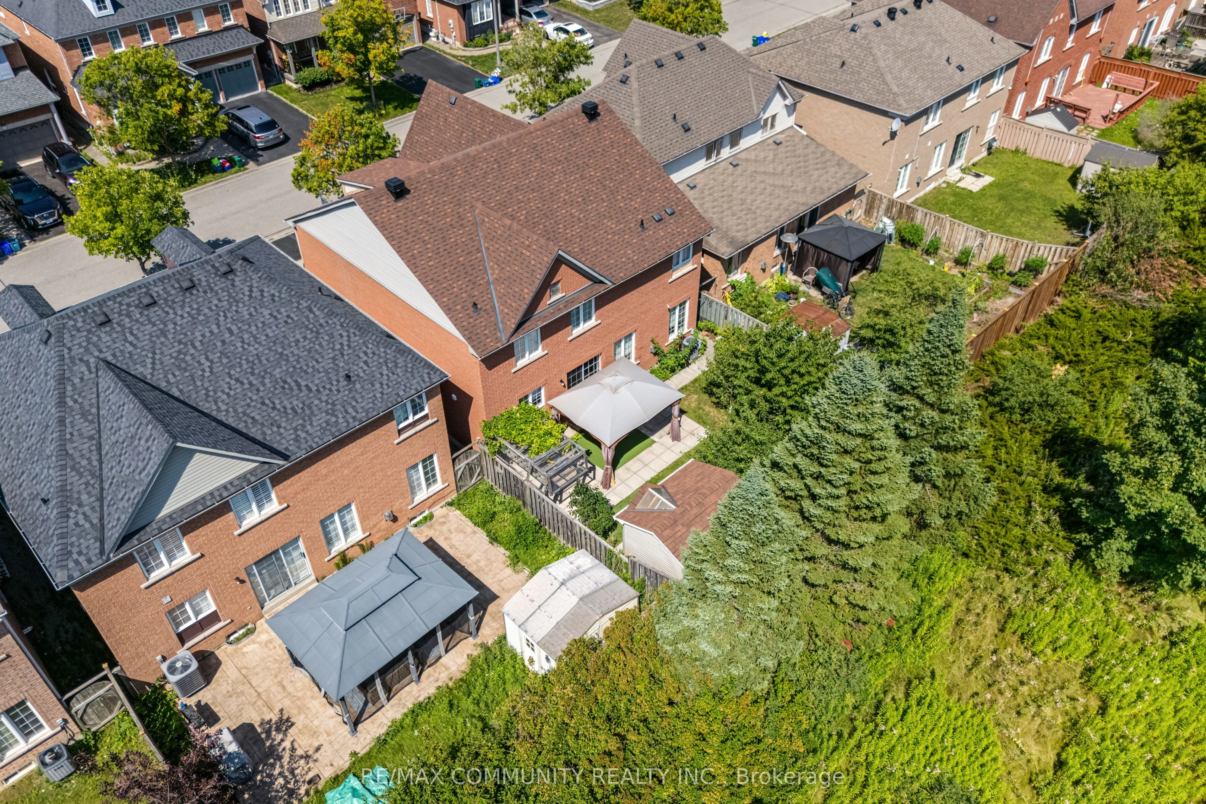 54 Morland Crescent