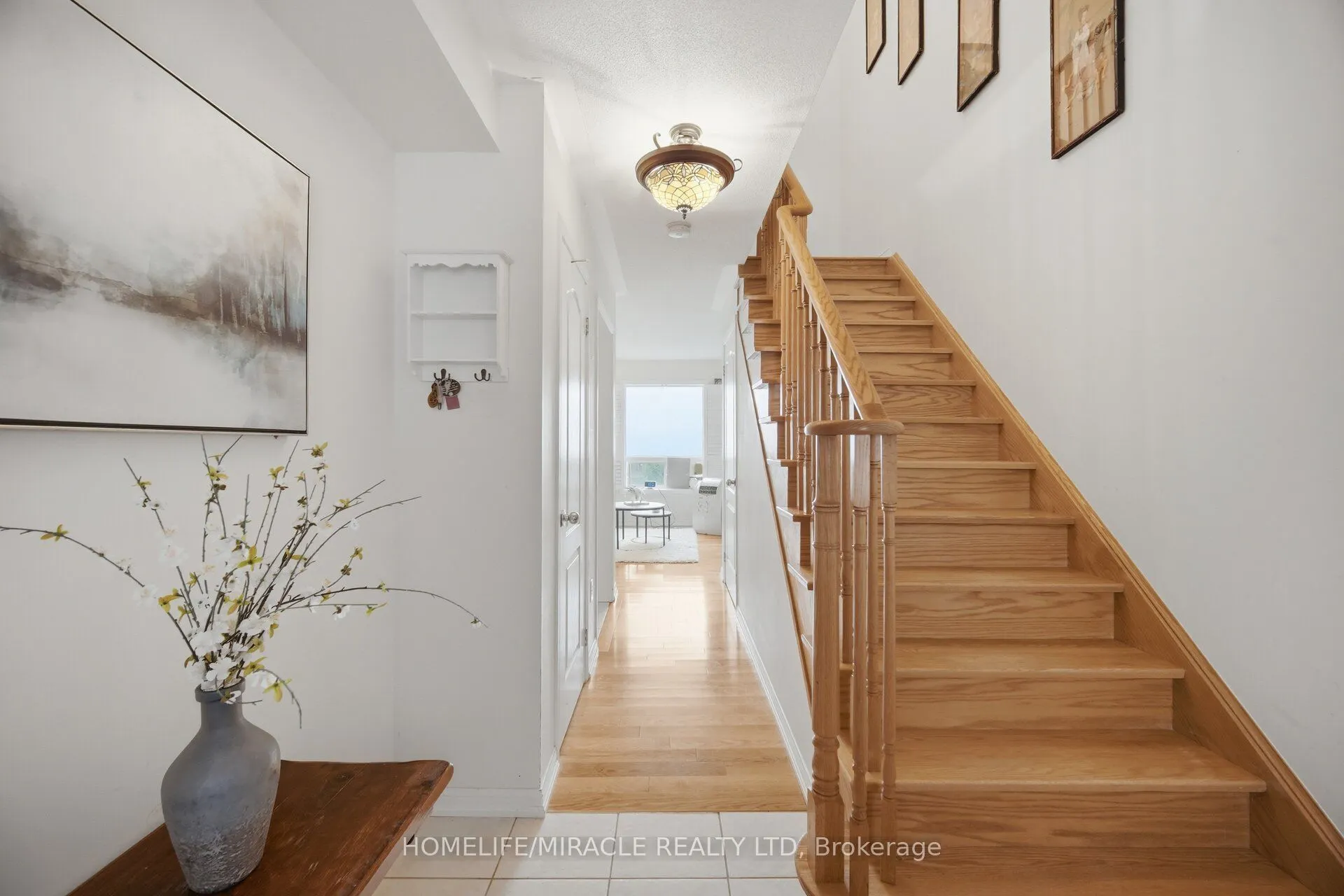 6 Barkdale Way