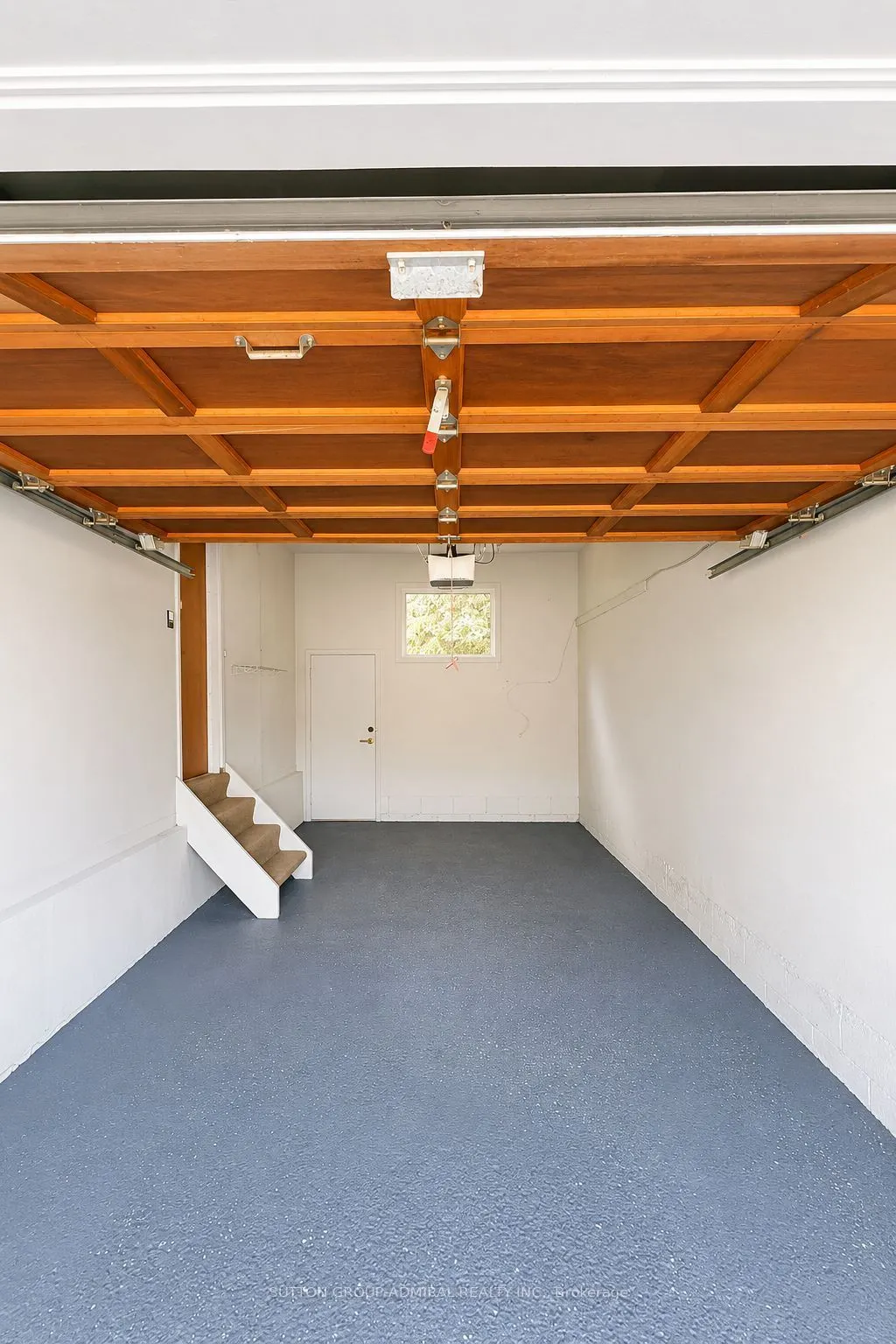 865 Regent Drive