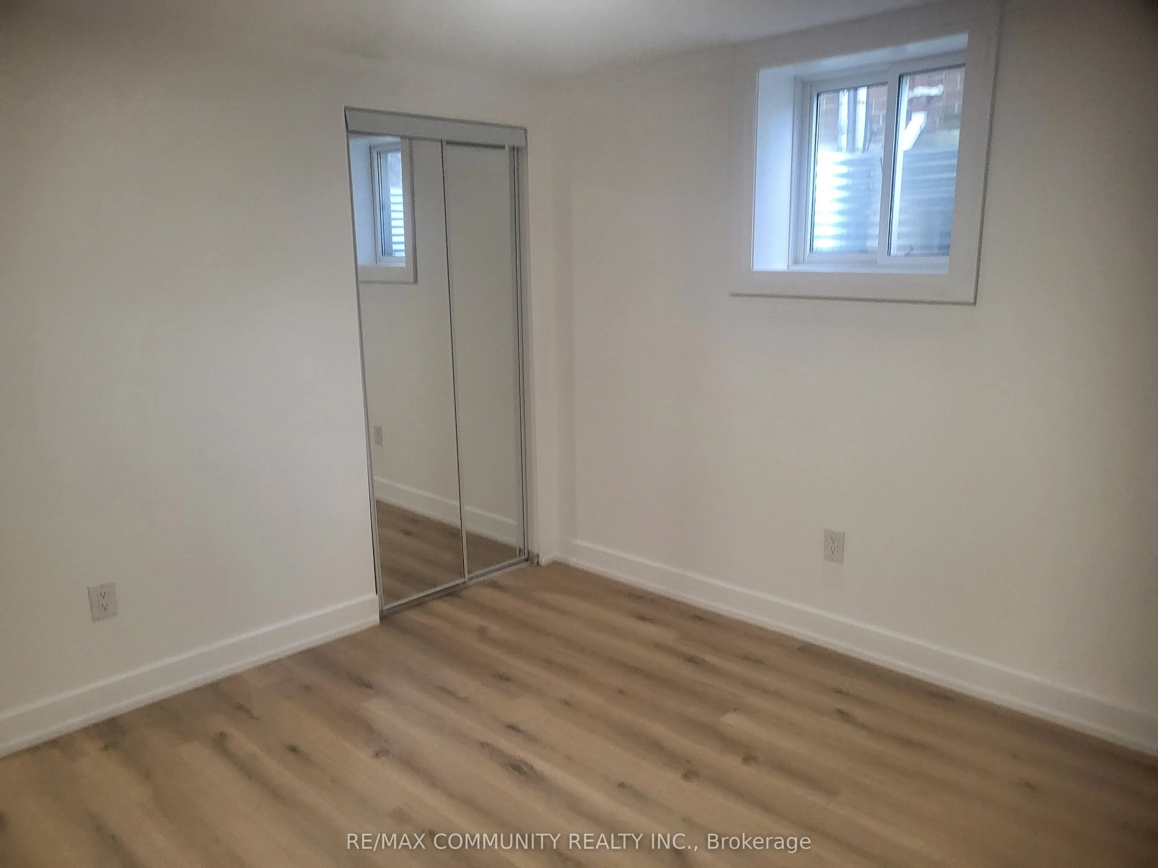 609 Amberwood Crescent #Basement
