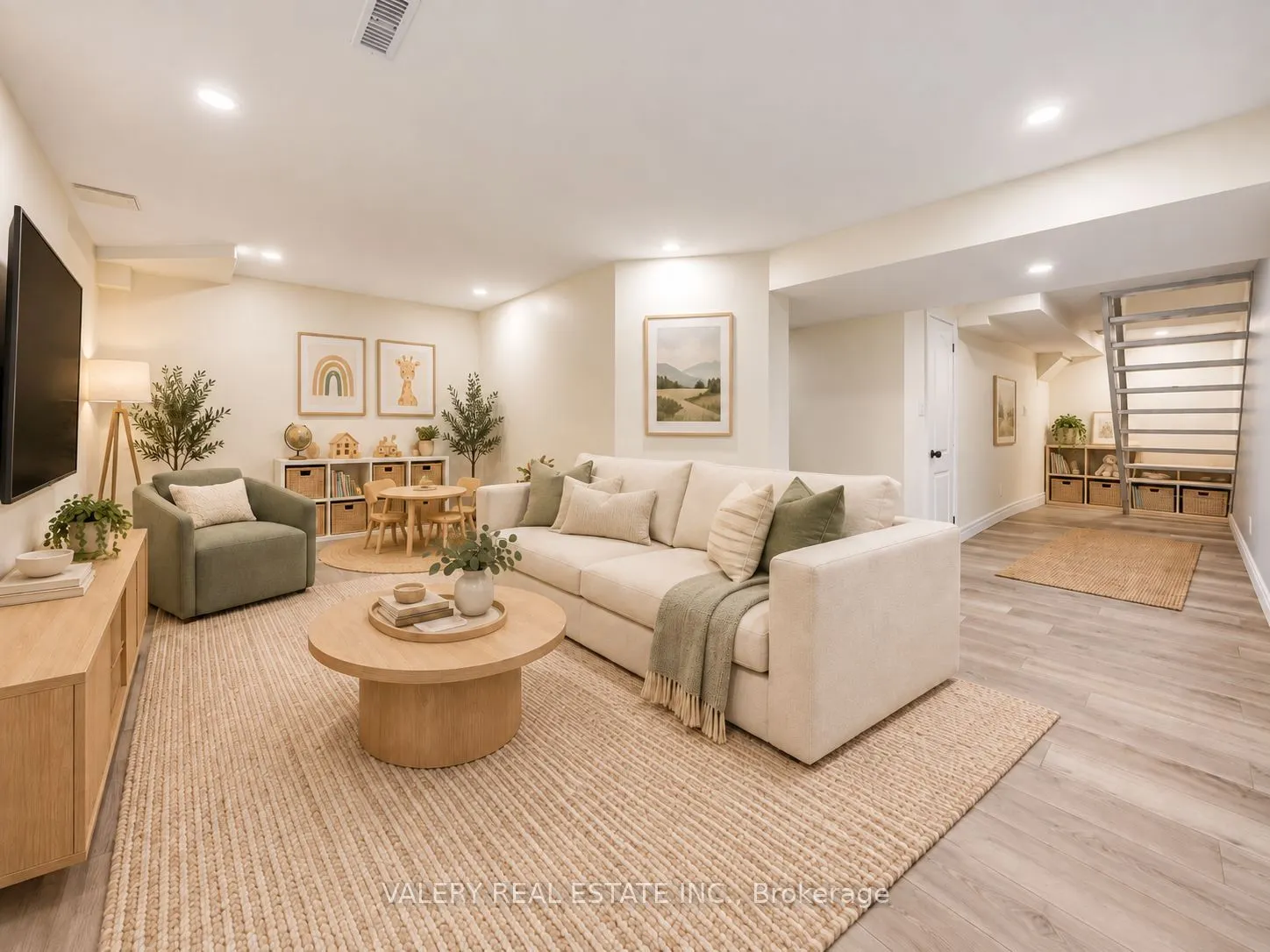 1131 Sandhurst Circle #50