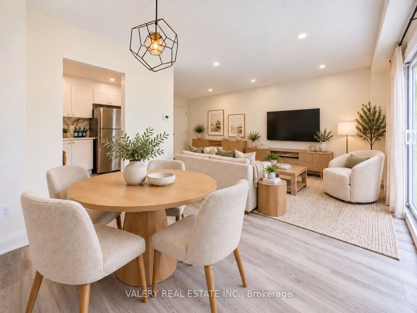 1131 Sandhurst Circle #50